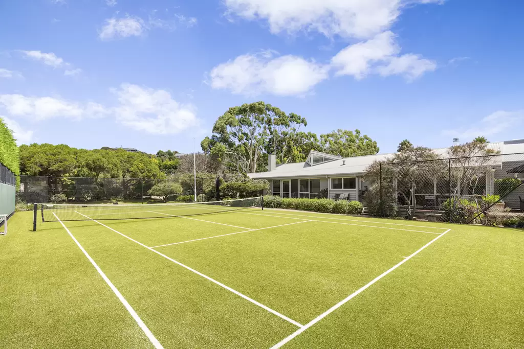 8 Farnsworth Avenue, Portsea Sold by Melbourne Sotheby's International Realty