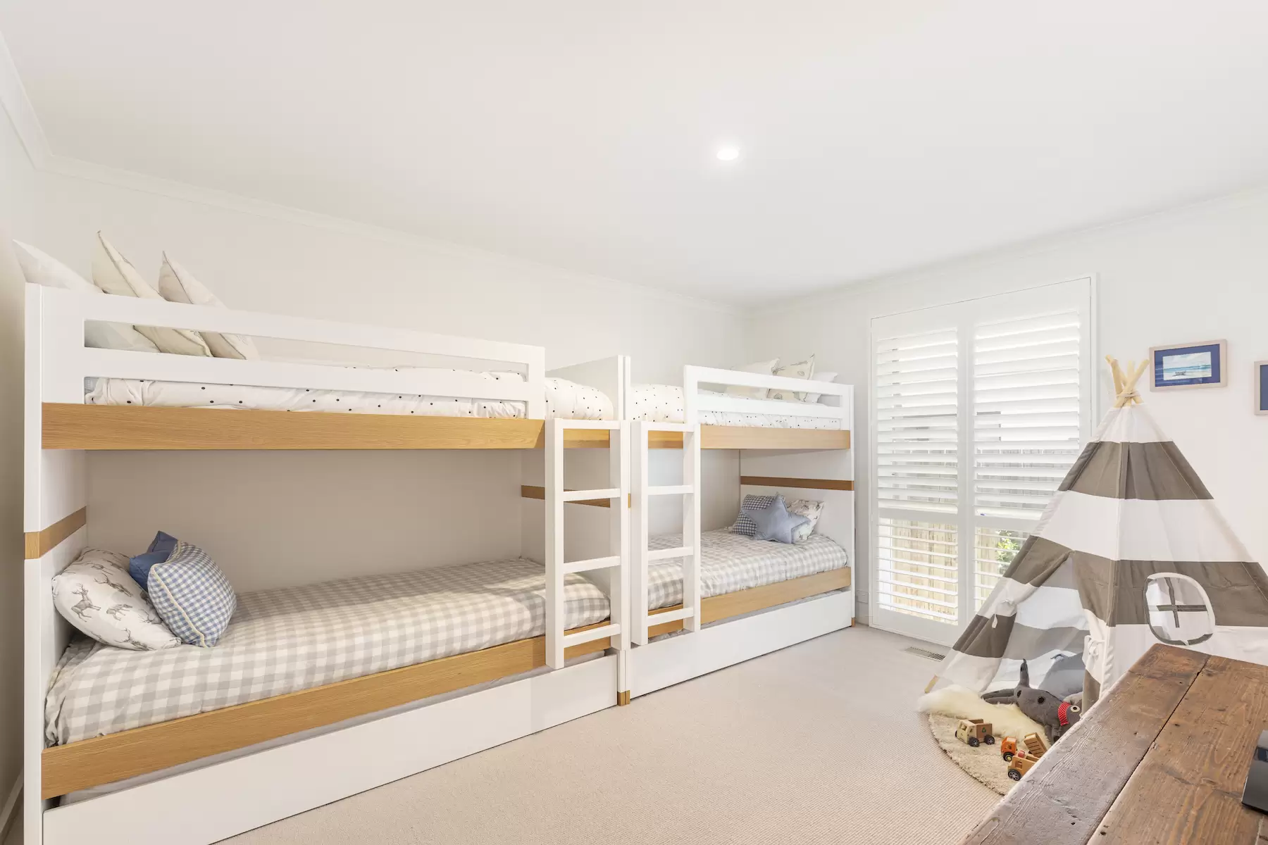 8 Farnsworth Avenue, Portsea Sold by Melbourne Sotheby's International Realty - image 9