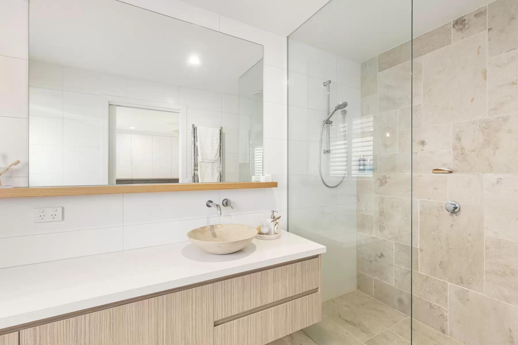 8 Farnsworth Avenue, Portsea Sold by Melbourne Sotheby's International Realty - image 8
