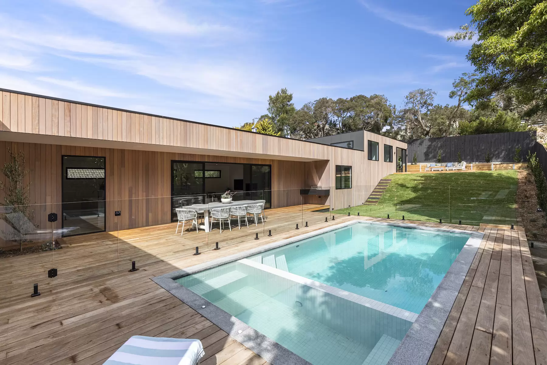 65 Macfarlan Avenue, Blairgowrie Sold by Melbourne Sotheby's International Realty - image 3