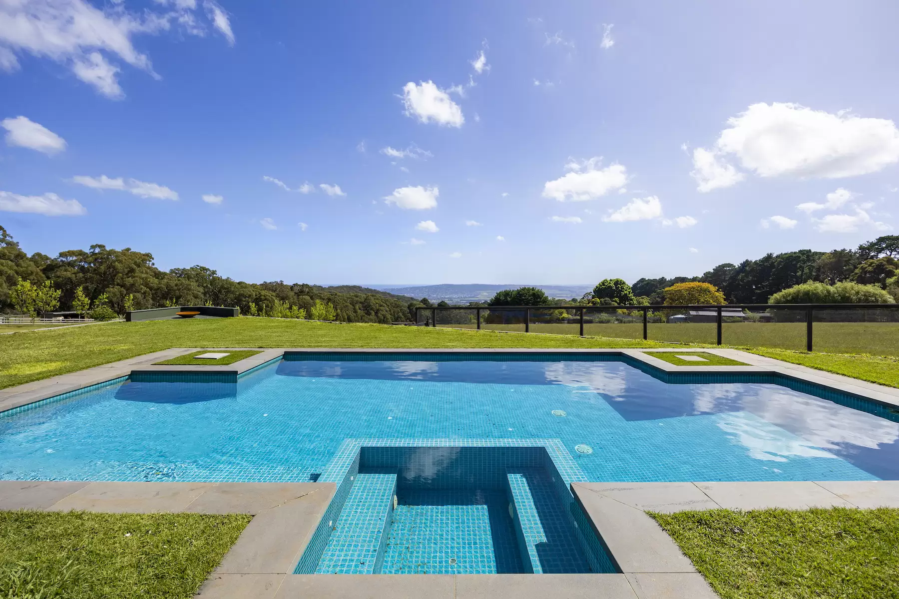 98 Sheehans Road, Red Hill Sold by Melbourne Sotheby's International Realty - image 11