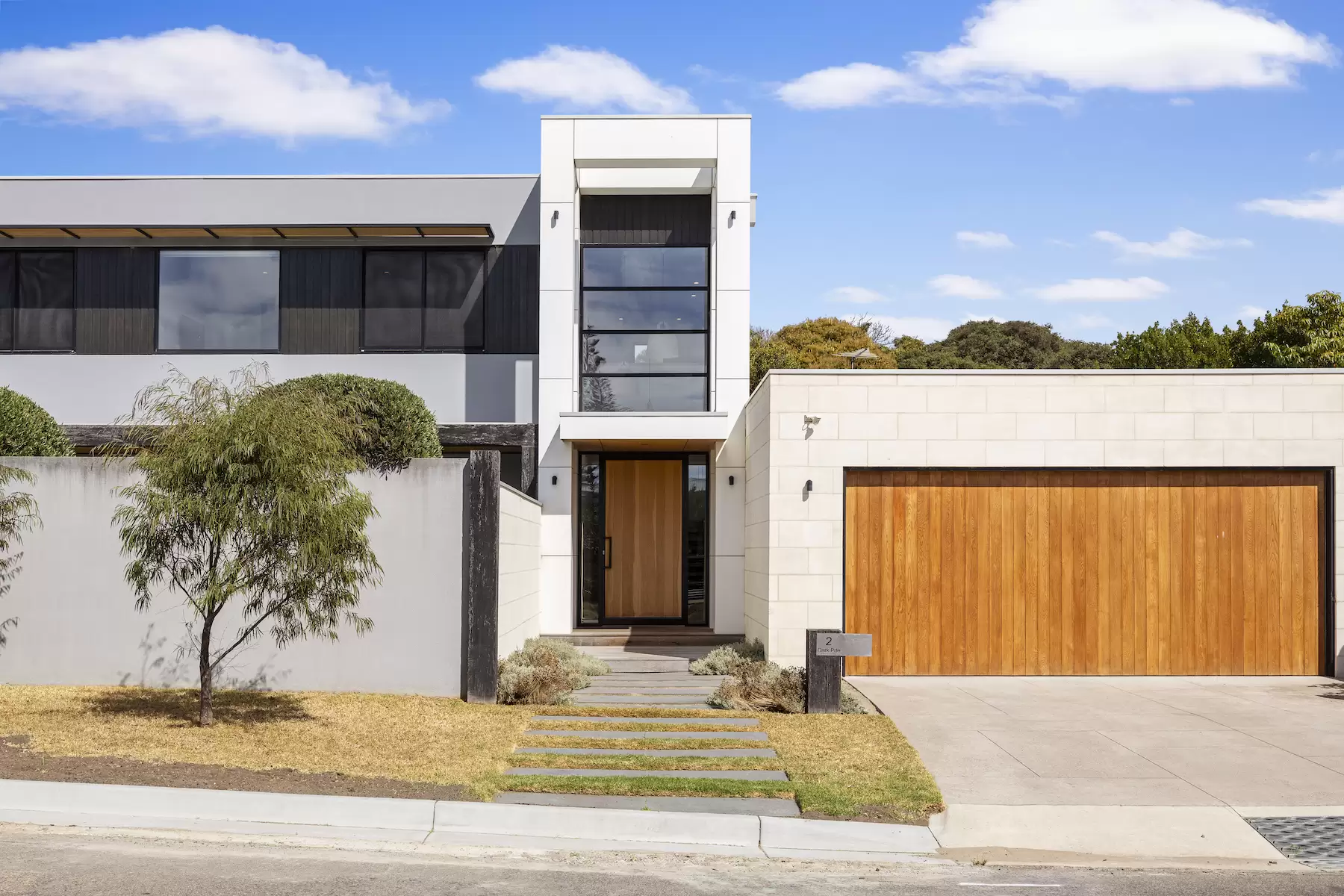 2 Dark Parade, Sorrento Sold by Melbourne Sotheby's International Realty - image 4