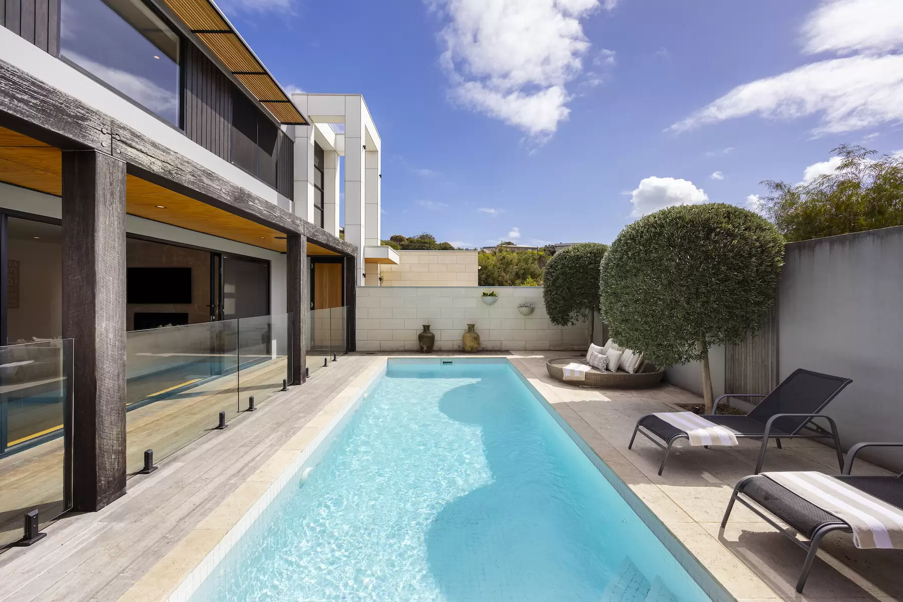 2 Dark Parade, Sorrento Sold by Melbourne Sotheby's International Realty - image 2