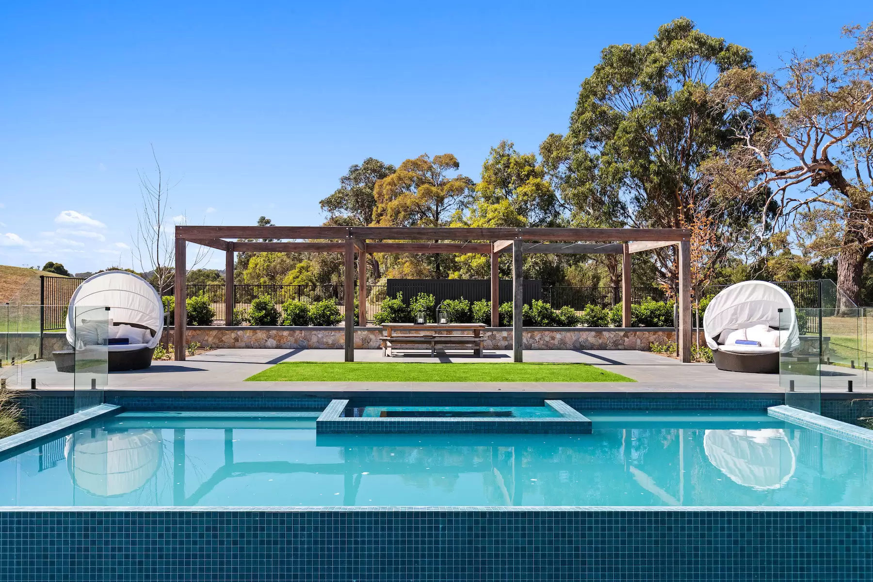 90 Wallaces Road, Dromana Sold by Melbourne Sotheby's International Realty - image 5