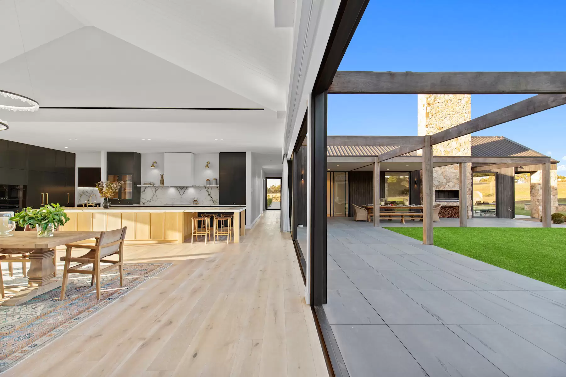 90 Wallaces Road, Dromana Sold by Melbourne Sotheby's International Realty - image 22