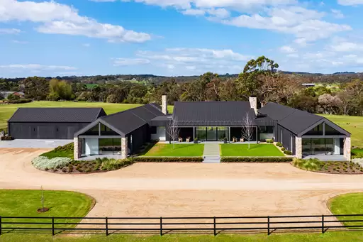 90 Wallaces Road, Dromana Sold by Melbourne Sotheby's International Realty