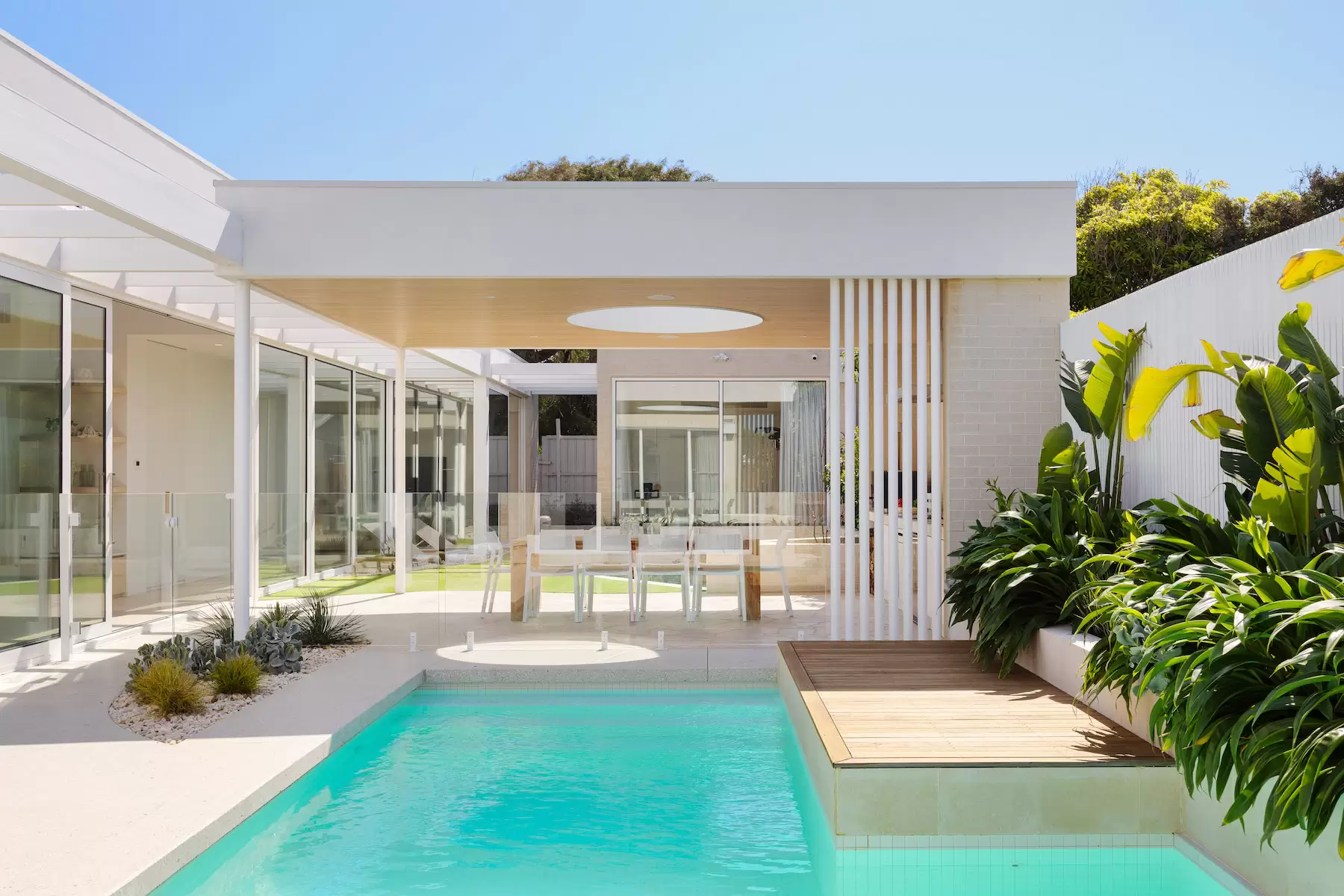 30 Shirley Avenue, Sorrento Sold by Melbourne Sotheby's International Realty - image 2