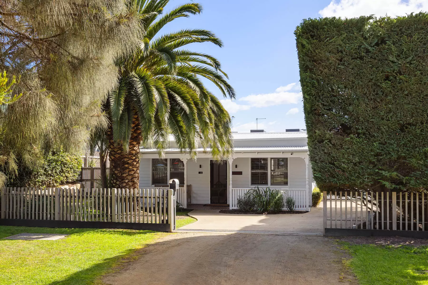 62 St Pauls Road, Sorrento Sold by Melbourne Sotheby's International Realty - image 2