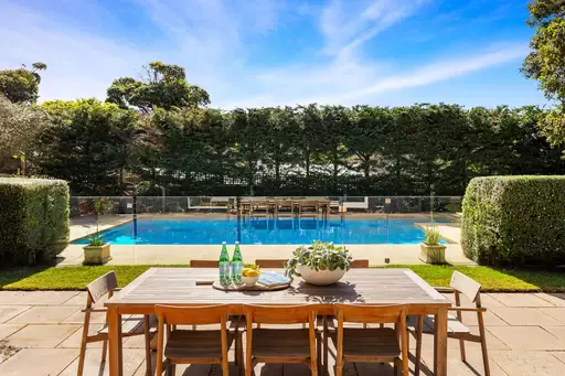 22-24 Relph Avenue, Portsea Sold by Melbourne Sotheby's International Realty