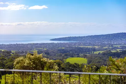 30 Sheehans Road, Red Hill Sold by Melbourne Sotheby's International Realty