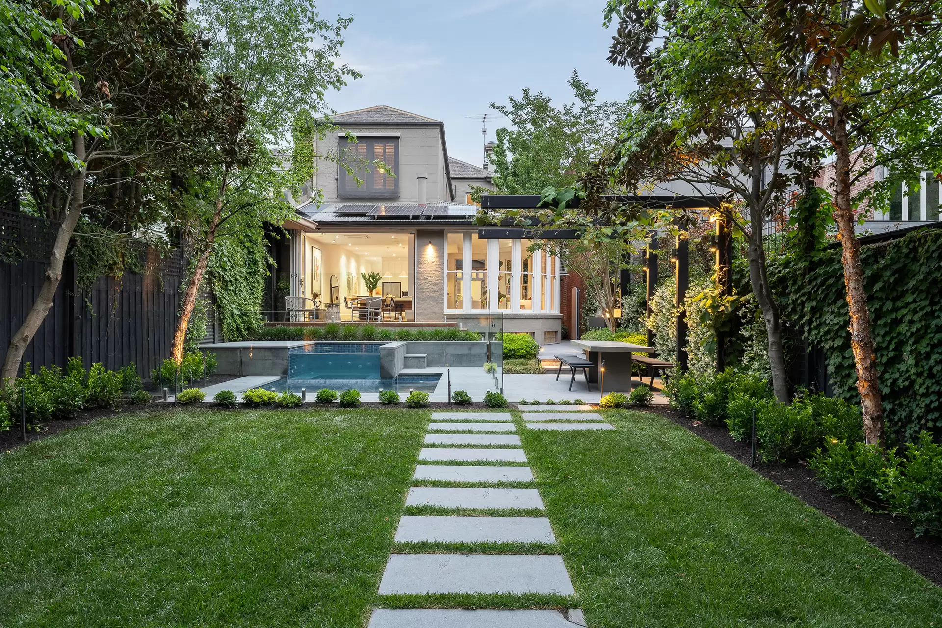 7 Kensington Road, South Yarra Sold by Melbourne Sotheby's International Realty - image 1
