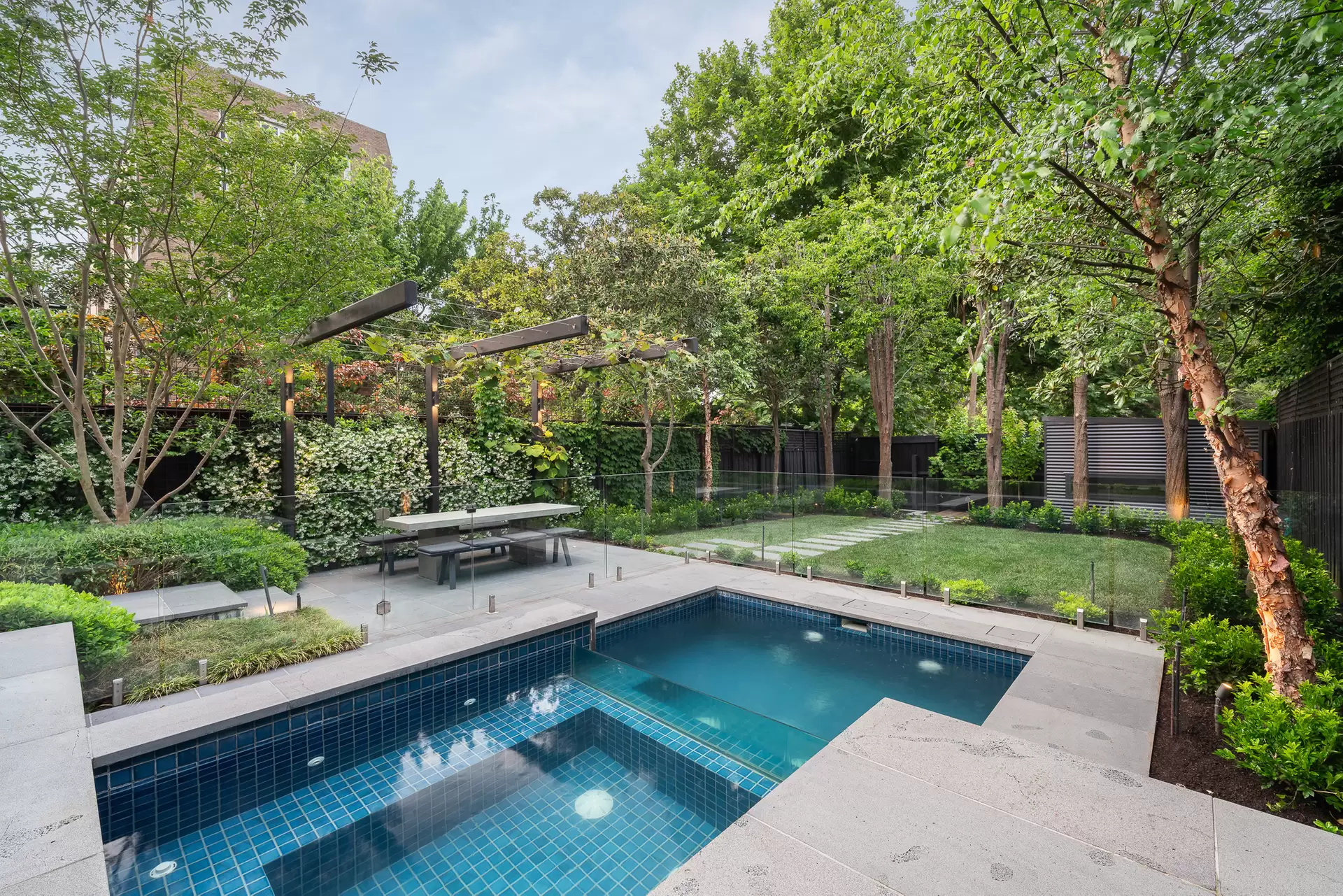 7 Kensington Road, South Yarra Sold by Melbourne Sotheby's International Realty - image 1