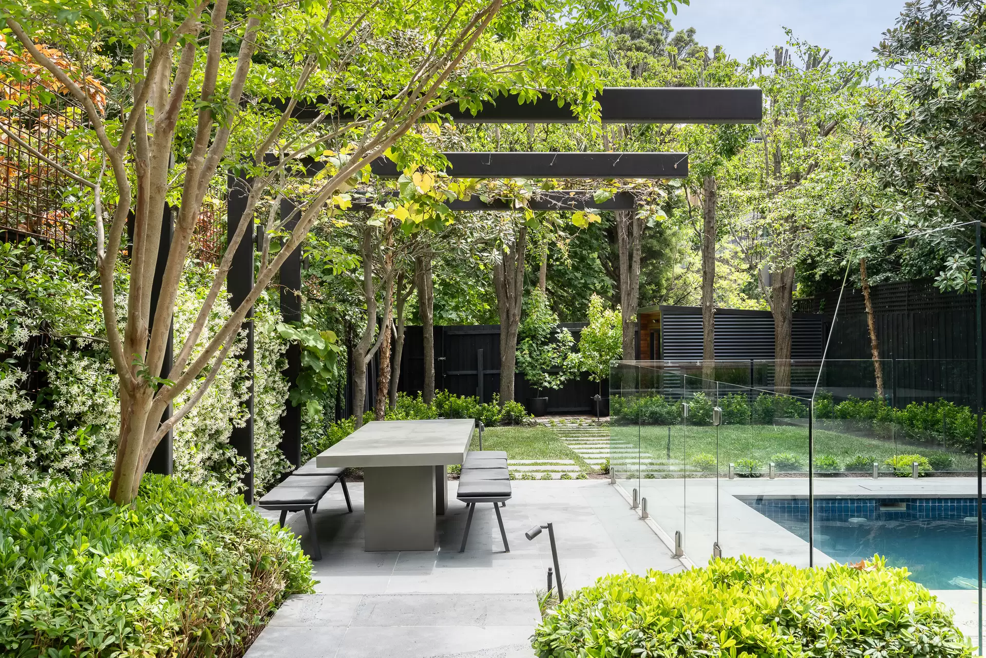 7 Kensington Road, South Yarra Sold by Melbourne Sotheby's International Realty - image 1