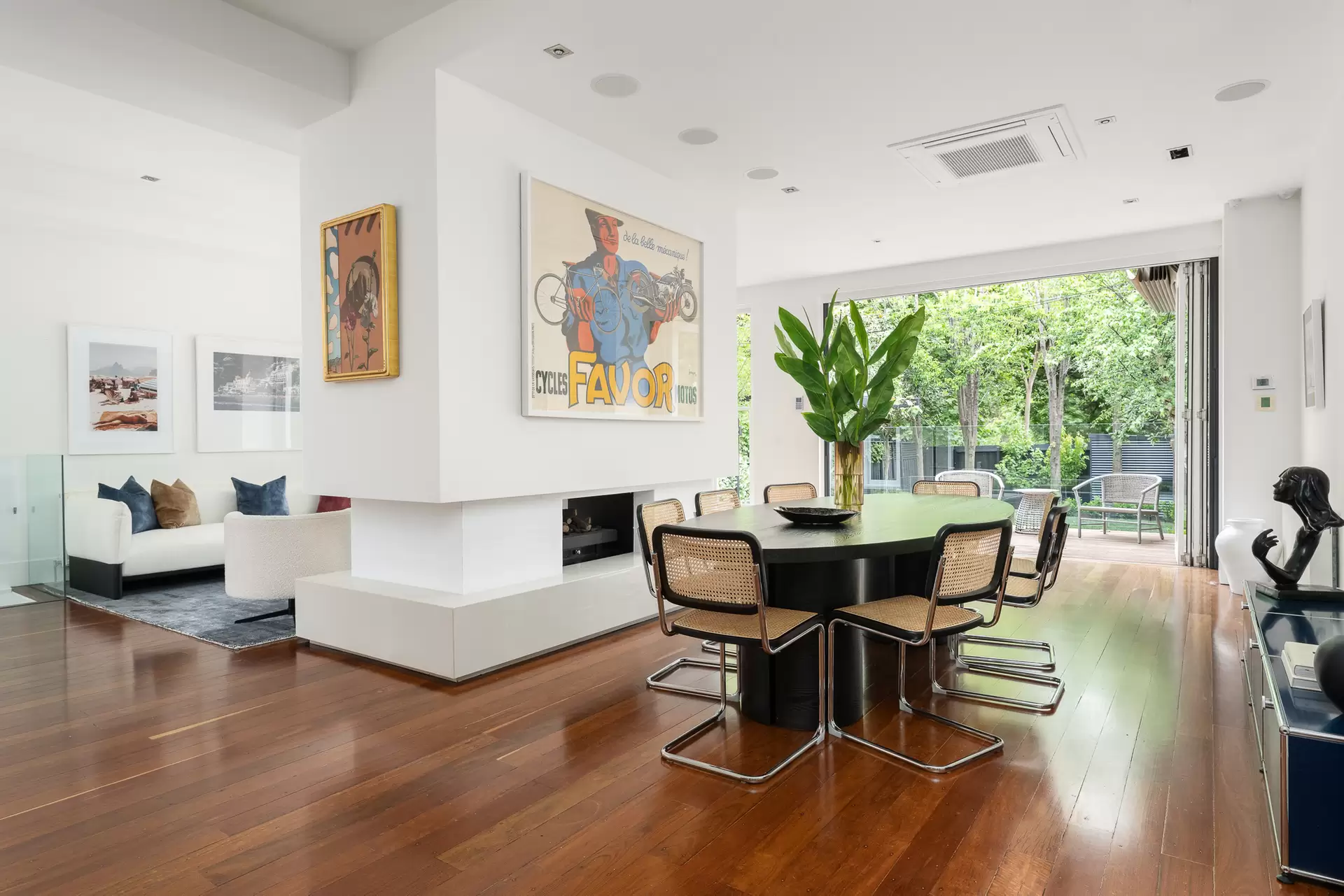 7 Kensington Road, South Yarra Sold by Melbourne Sotheby's International Realty - image 1