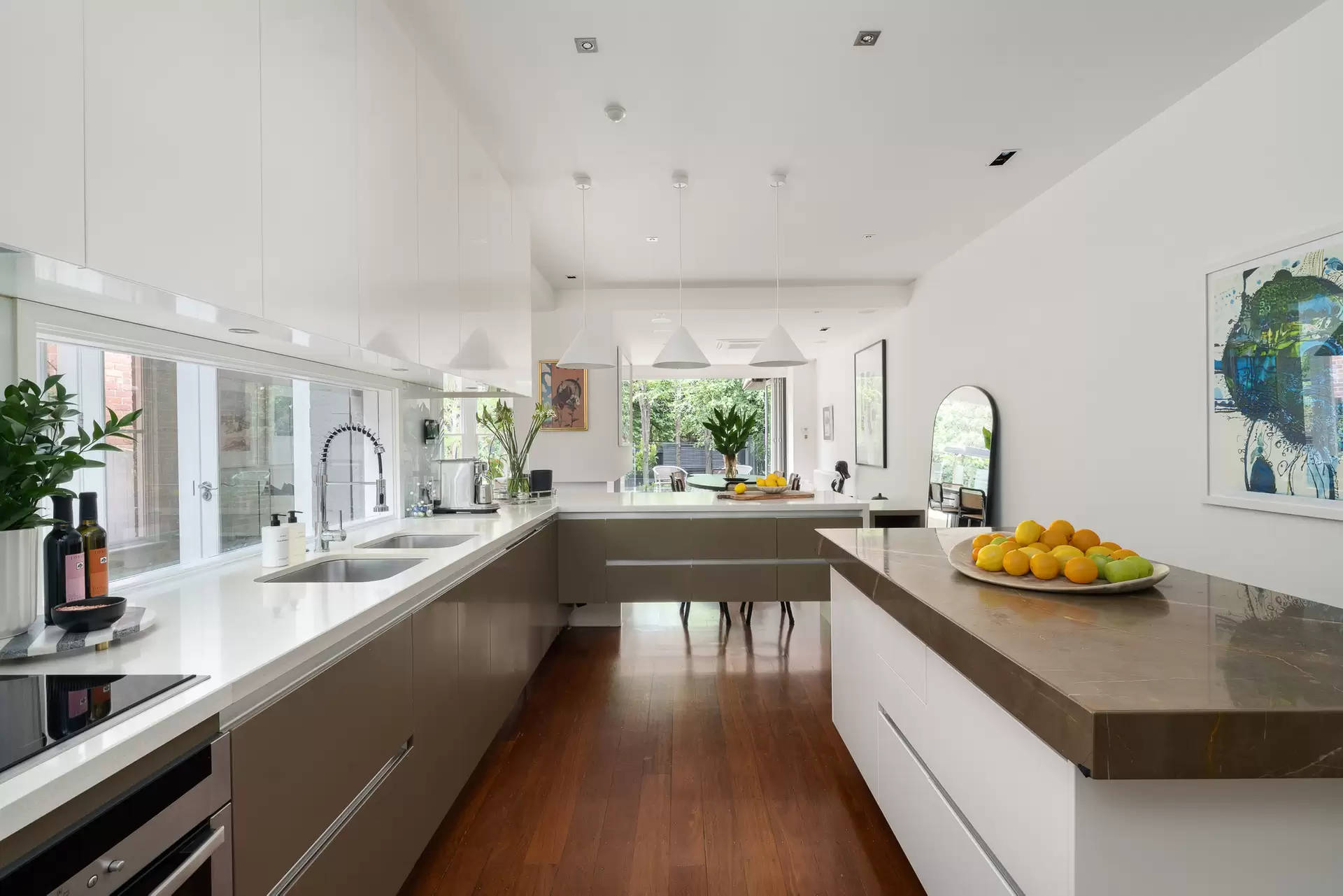 7 Kensington Road, South Yarra Sold by Melbourne Sotheby's International Realty - image 1