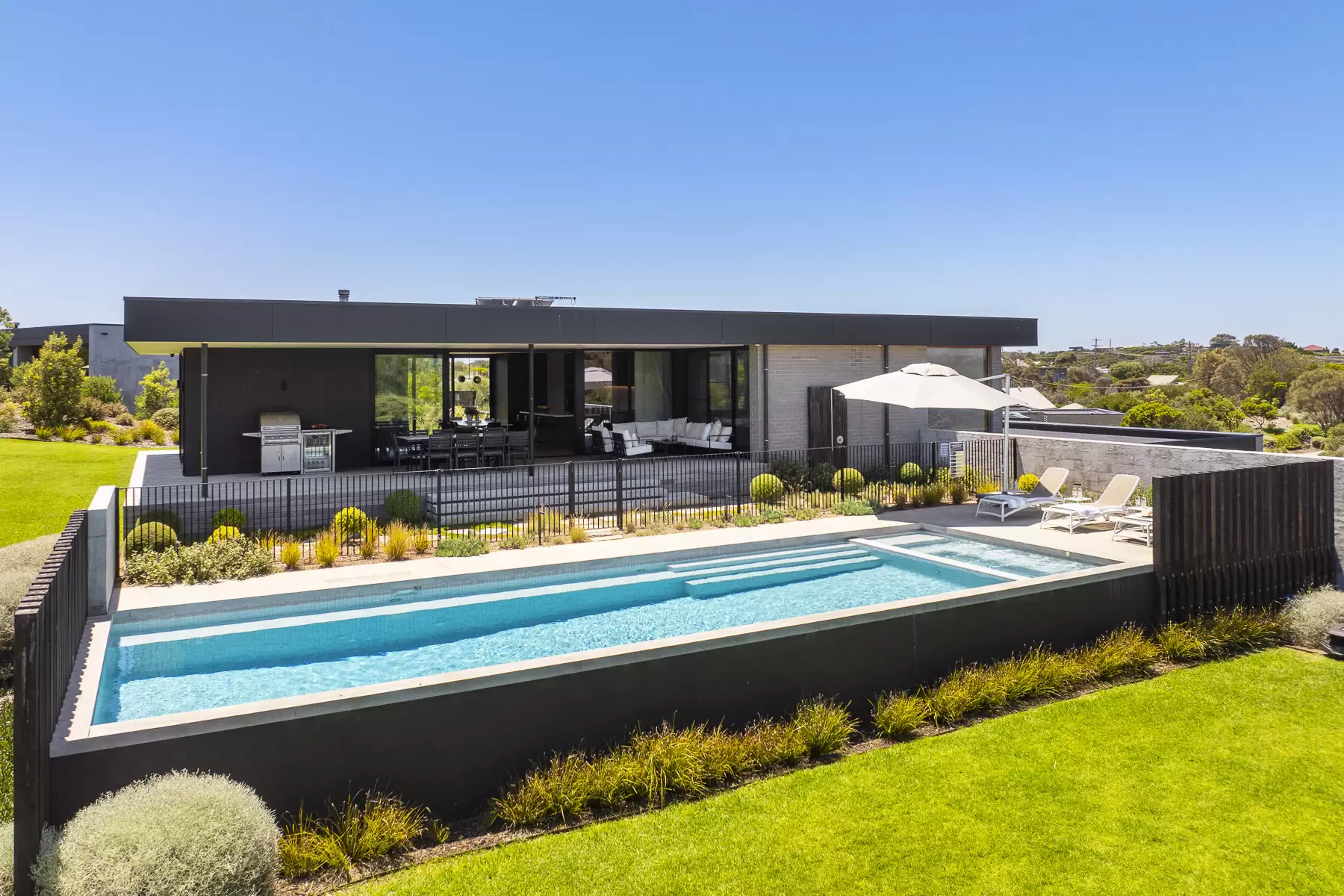 24 Montfort Close, Blairgowrie Sold by Melbourne Sotheby's International Realty - image 6