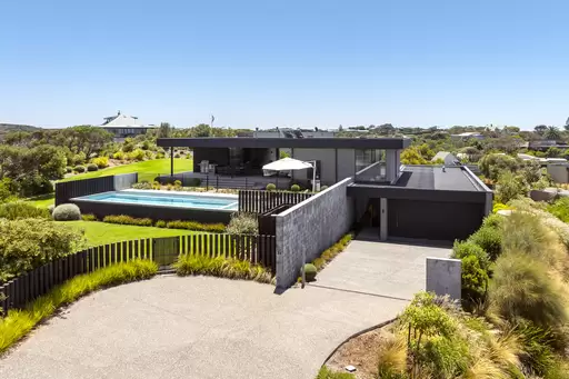 24 Montfort Close, Blairgowrie Sold by Melbourne Sotheby's International Realty