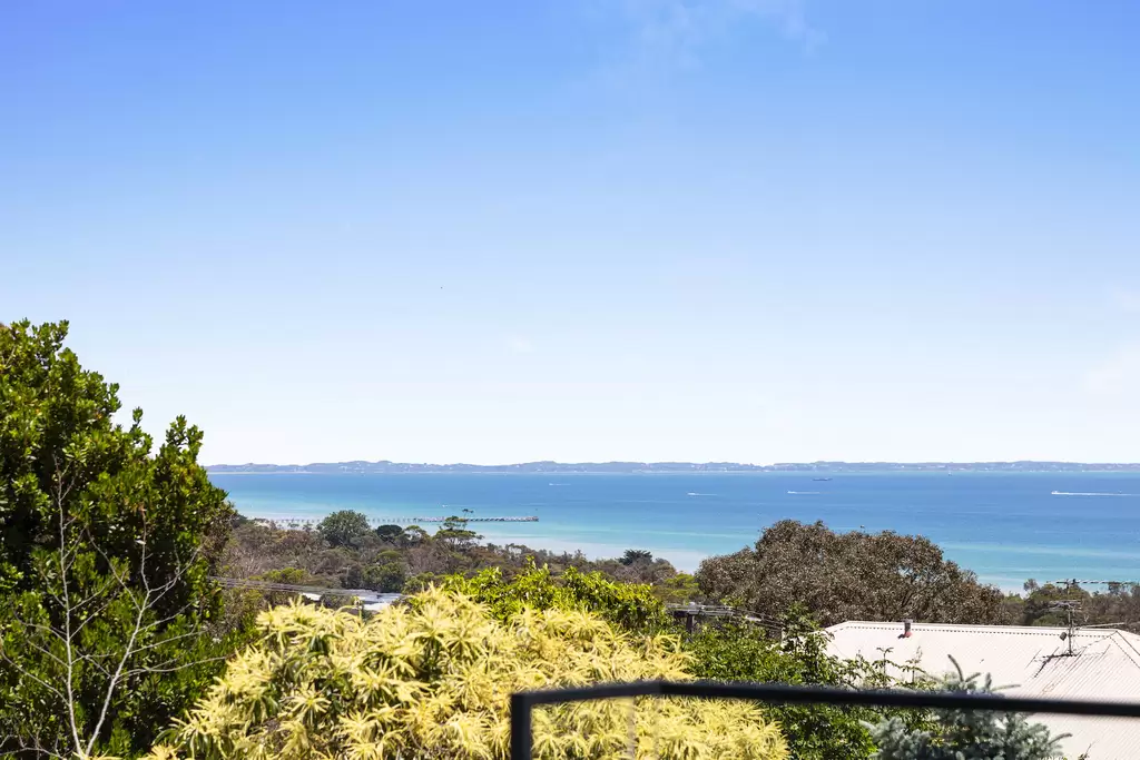 21 Charles Street, McCrae Sold by Melbourne Sotheby's International Realty