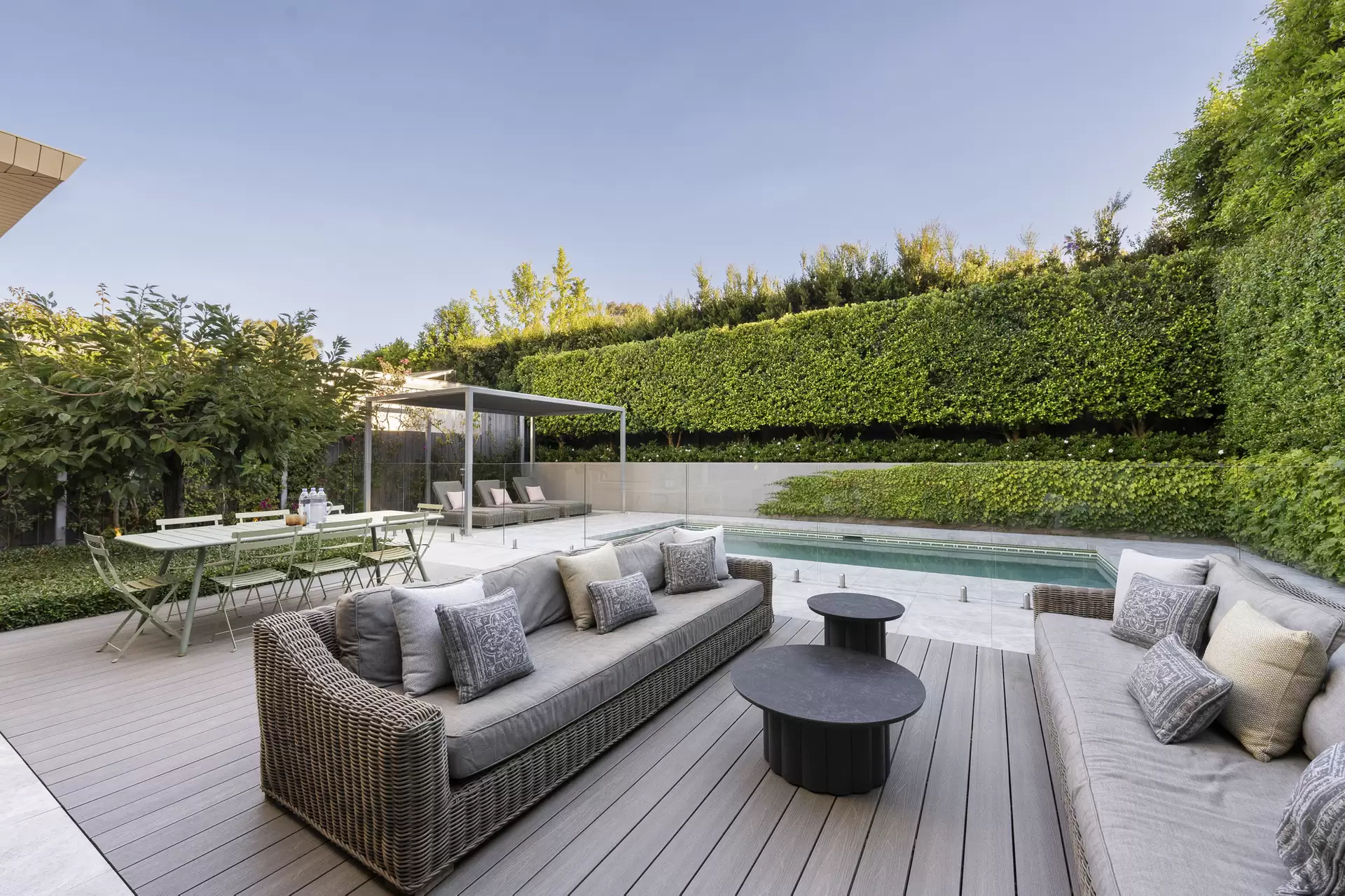 30 Chesterfield Avenue, Malvern Sold by Melbourne Sotheby's International Realty - image 1