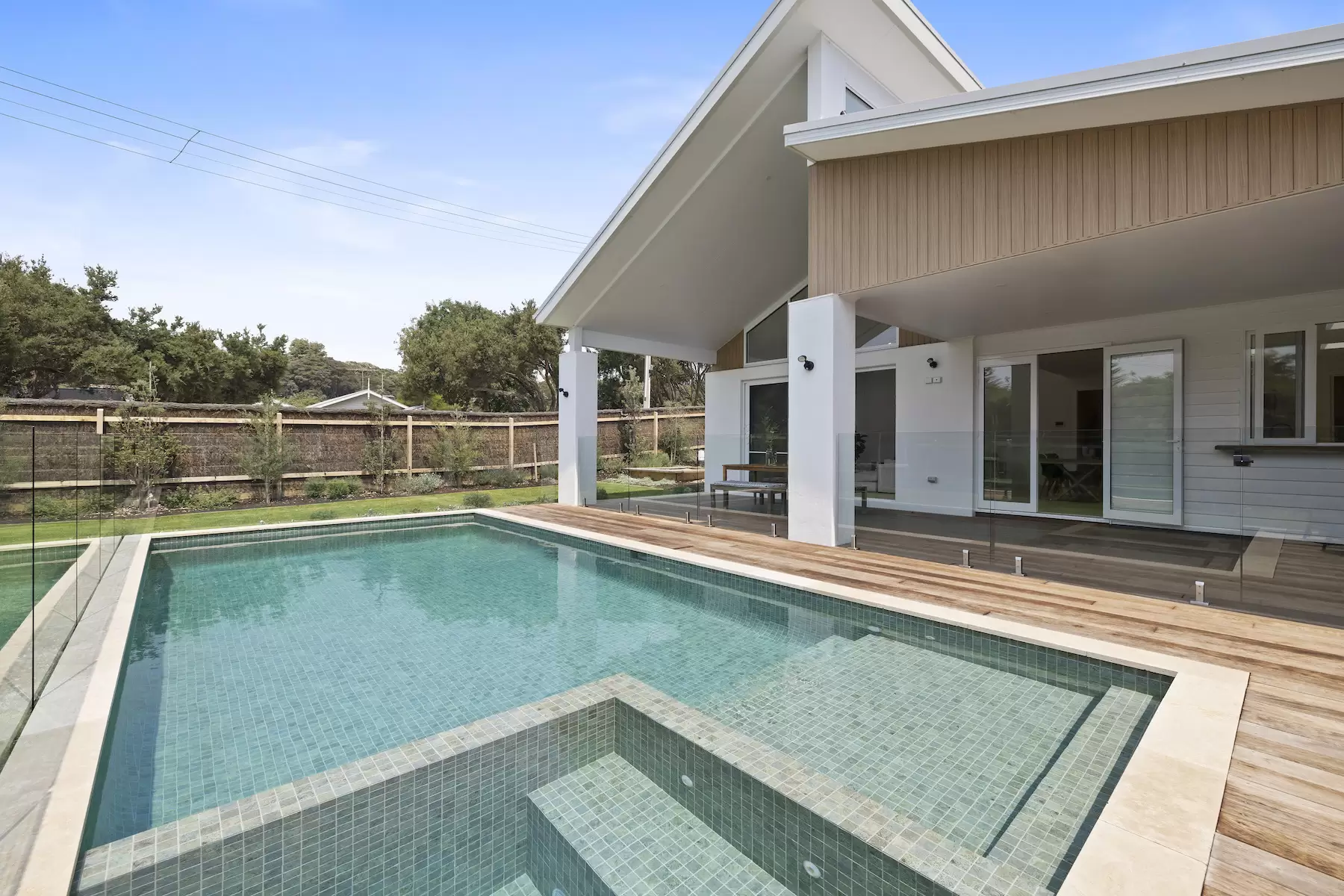 377 Melbourne Road, Blairgowrie Sold by Melbourne Sotheby's International Realty - image 2