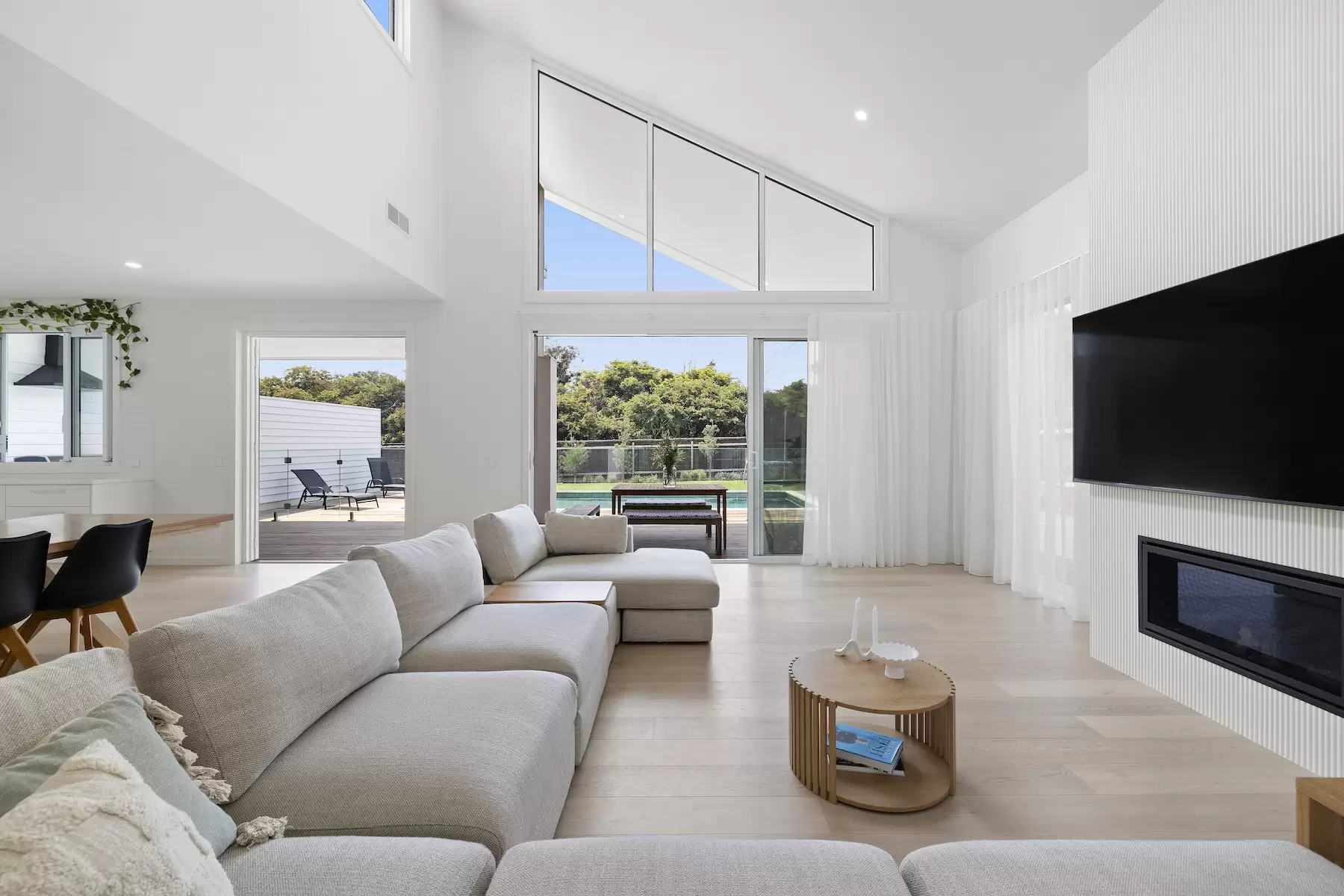 377 Melbourne Road, Blairgowrie Sold by Melbourne Sotheby's International Realty - image 4