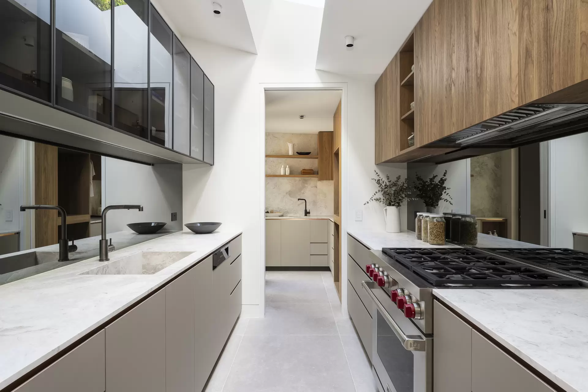 322 Walsh Street, South Yarra Sold by Melbourne Sotheby's International Realty - image 1