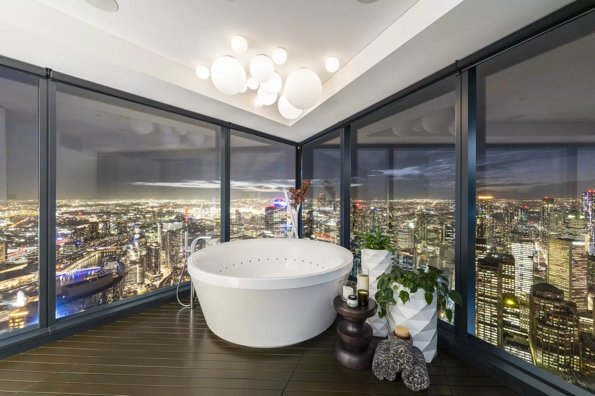 Level 82/7 Riverside Quay, Southbank For Sale by Melbourne Sotheby's International Realty - image 1