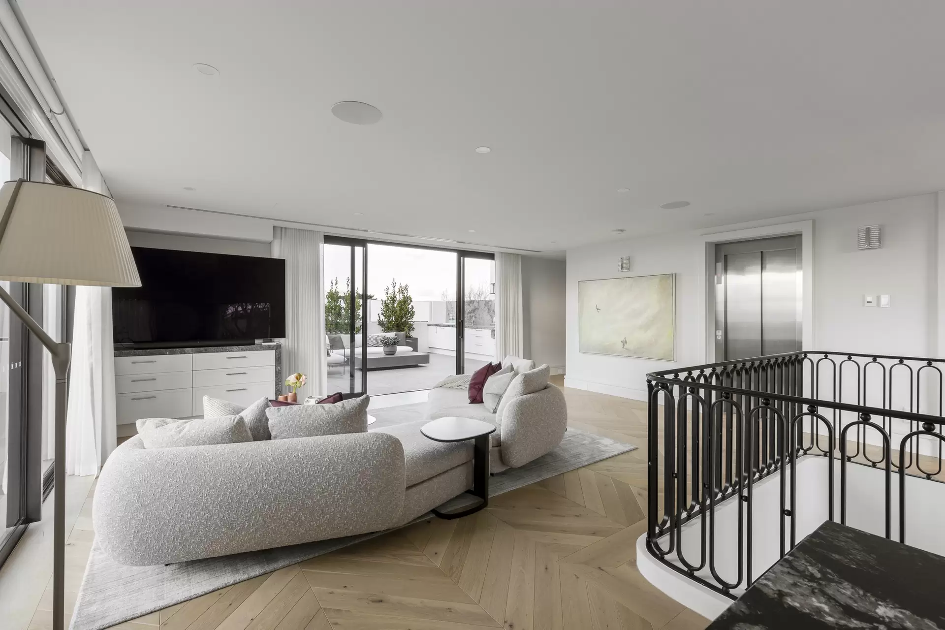 42 St Georges Road, Toorak Sold by Melbourne Sotheby's International Realty - image 1