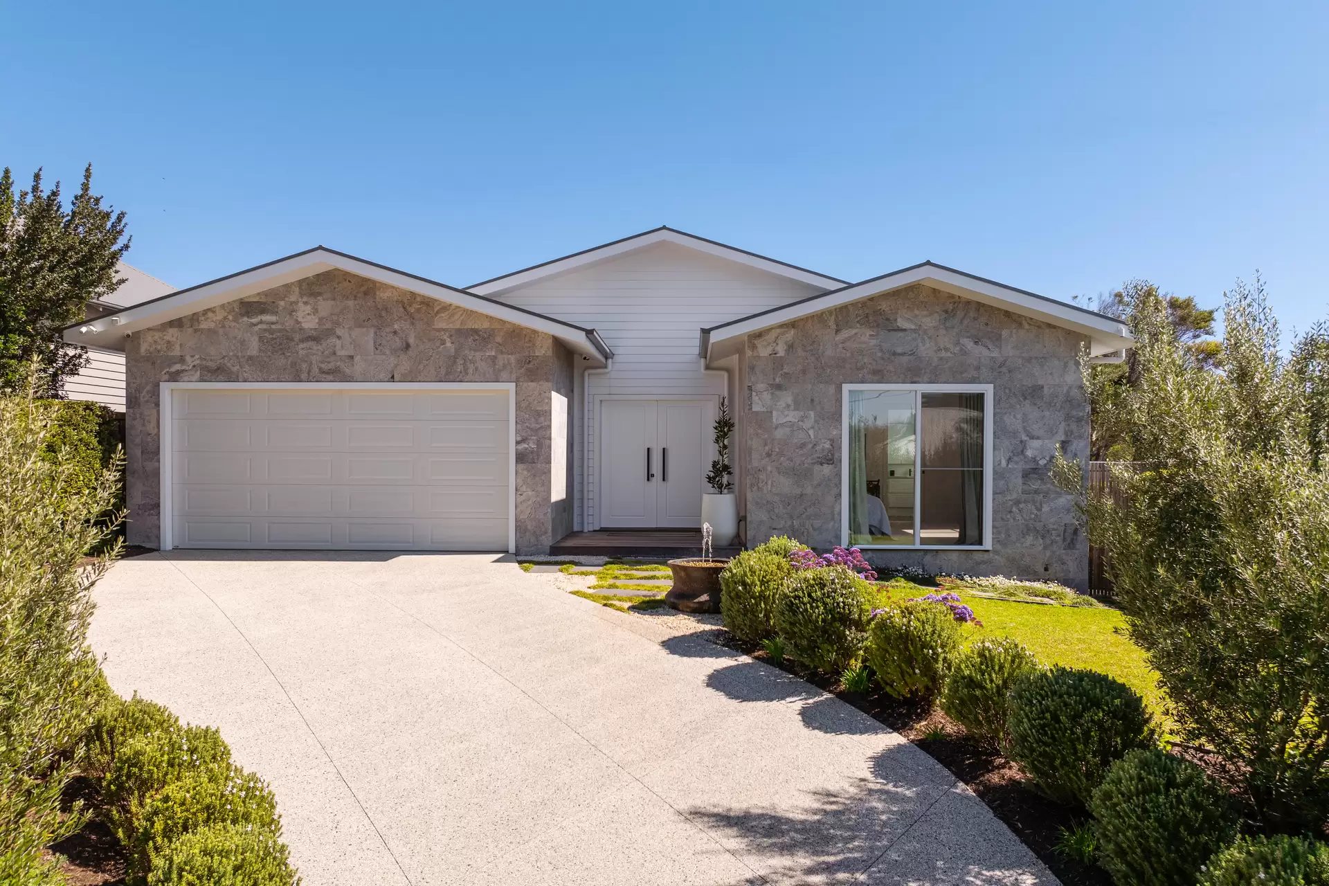 14 High Street, Sorrento Sold by Melbourne Sotheby's International Realty - image 1