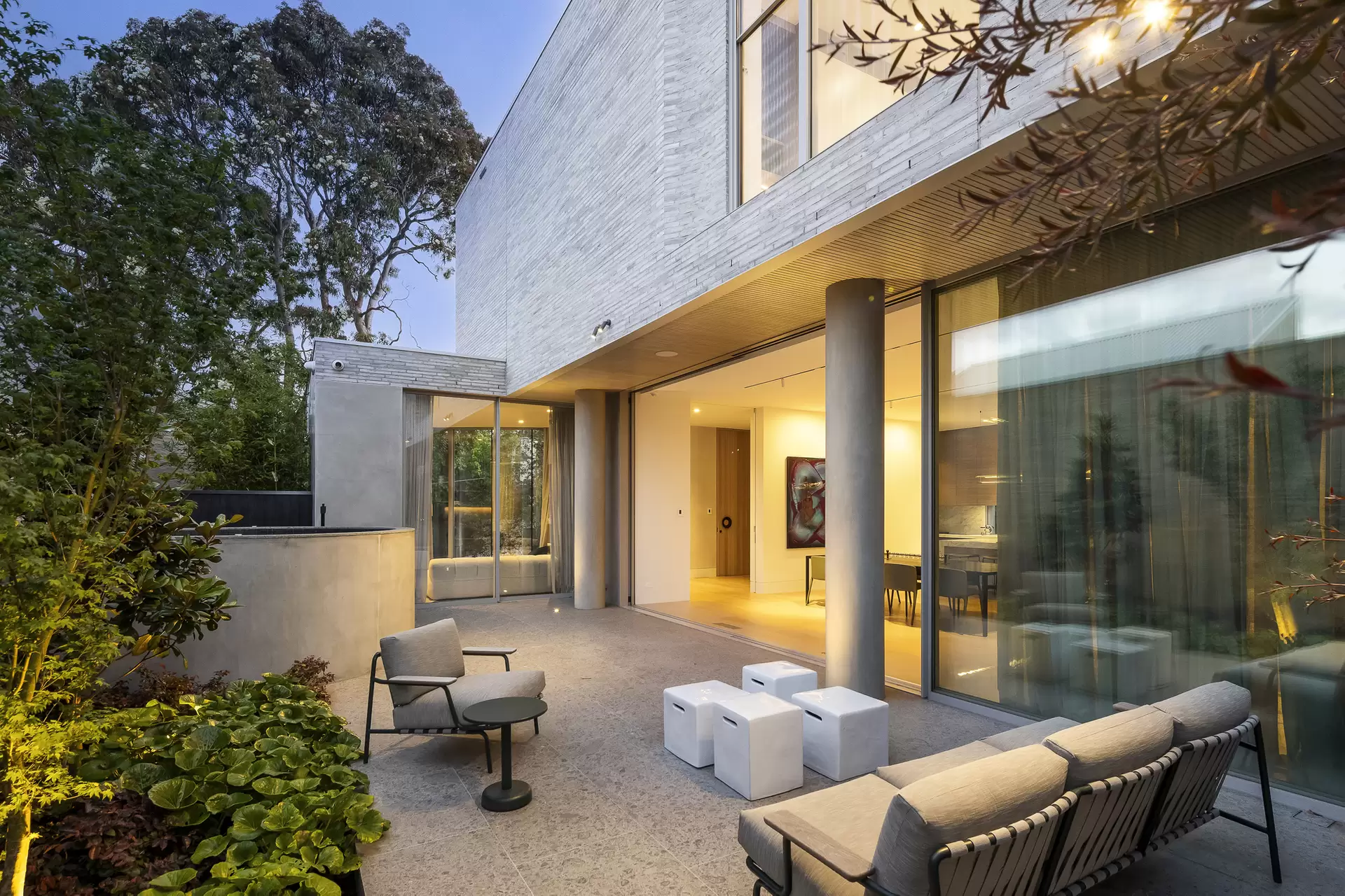 5 Glover Court, Toorak Sold by Melbourne Sotheby's International Realty - image 1