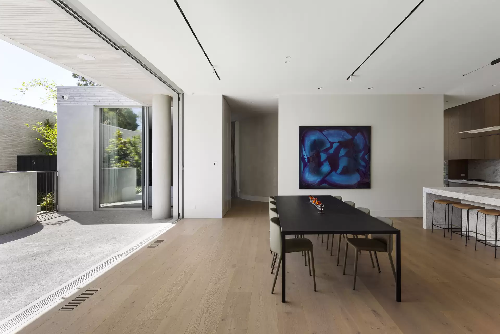 5 Glover Court, Toorak Sold by Melbourne Sotheby's International Realty - image 1