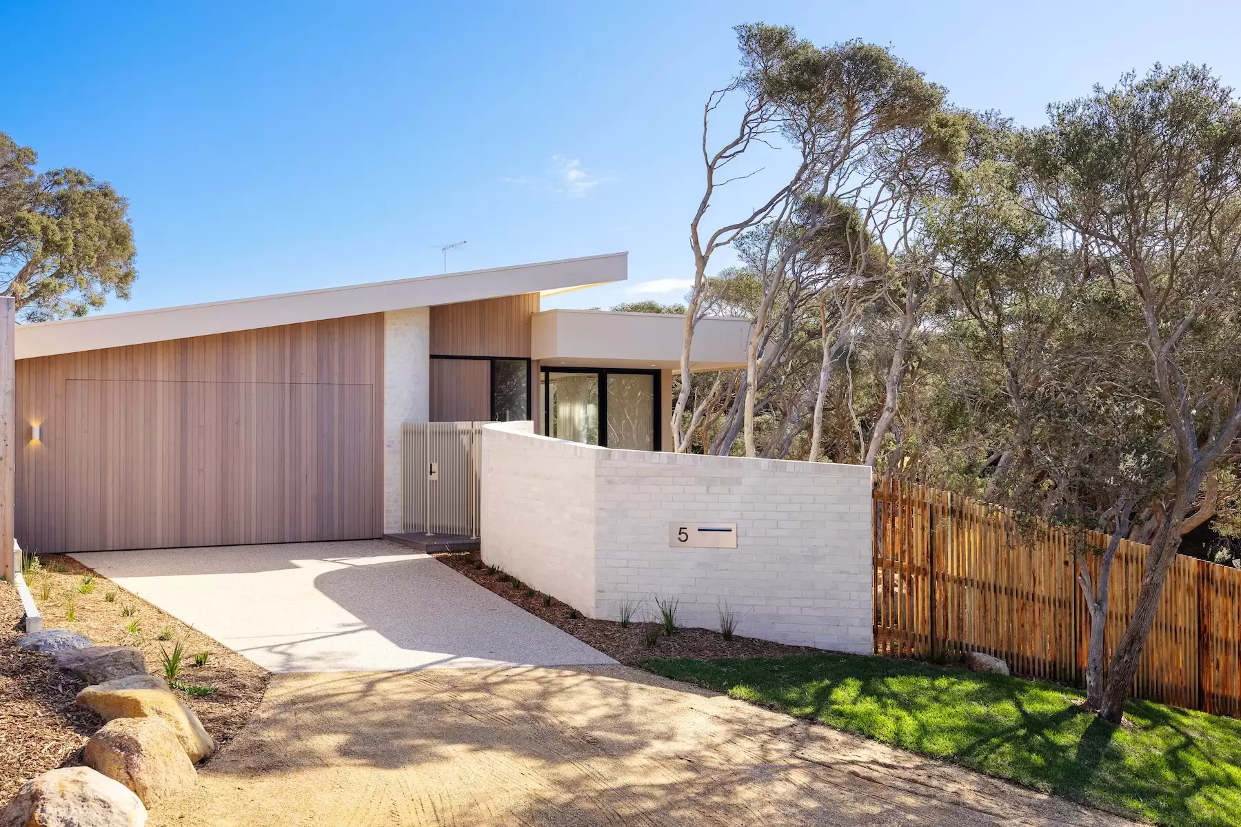 5 Harleian Street, Blairgowrie Sold by Melbourne Sotheby's International Realty - image 5
