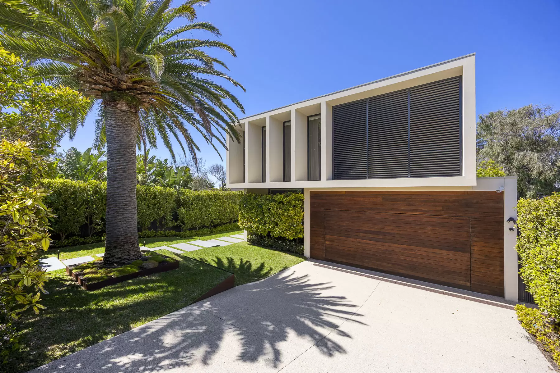 9 Queens Road, Sorrento For Sale by Melbourne Sotheby's International Realty - image 1
