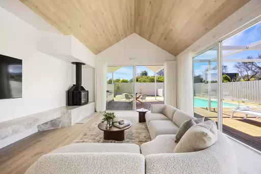 22 Dana Avenue, Blairgowrie For Sale by Melbourne Sotheby's International Realty