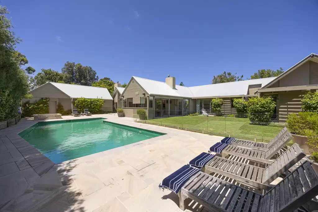 42 Macgregor Avenue, Portsea Sold by Melbourne Sotheby's International Realty
