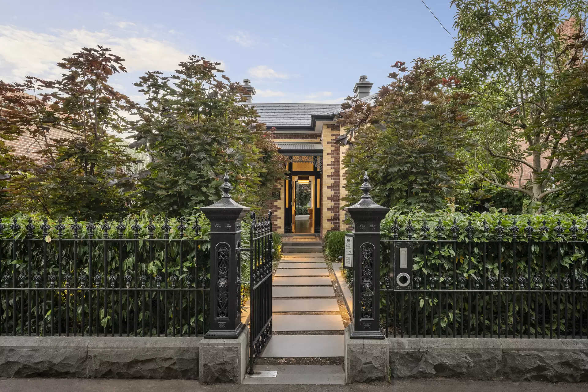 16 Clarke Street, Prahran Sold by Melbourne Sotheby's International Realty - image 1