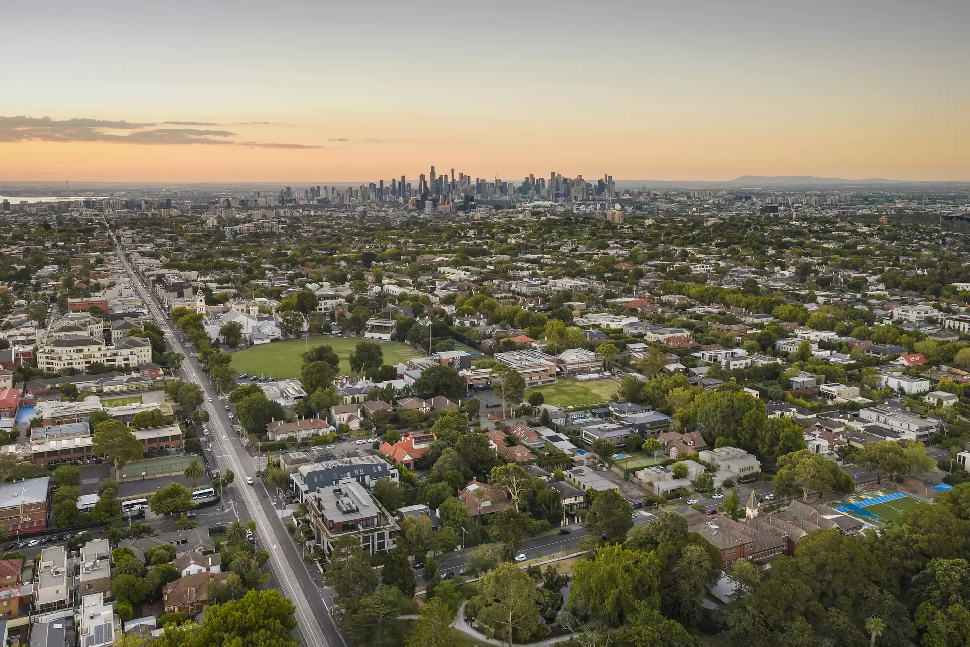 2/1A Spring Road, Malvern Sold by Melbourne Sotheby's International Realty - image 1