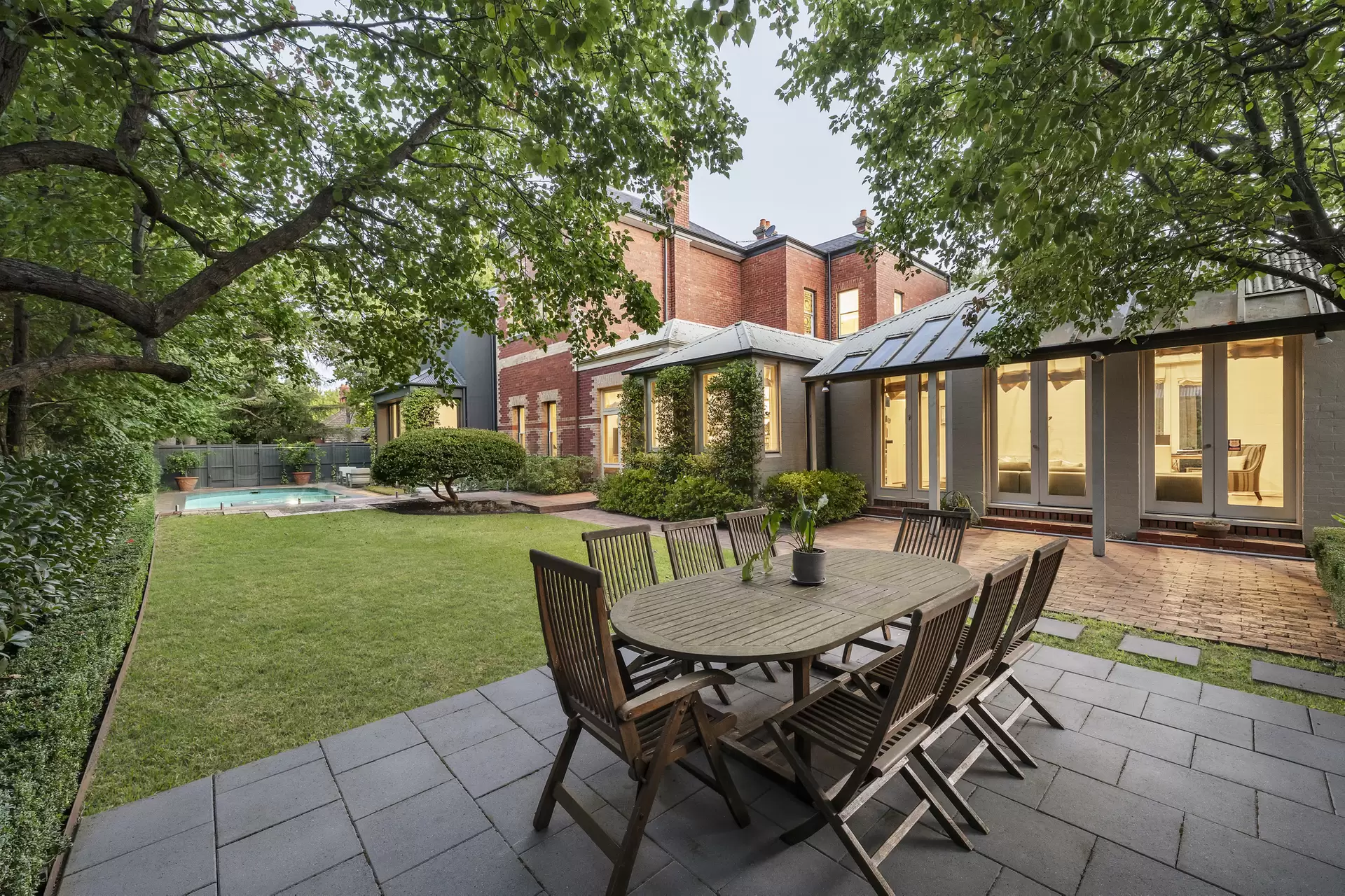 9 Bates Street, Malvern East Sold by Melbourne Sotheby's International Realty - image 1