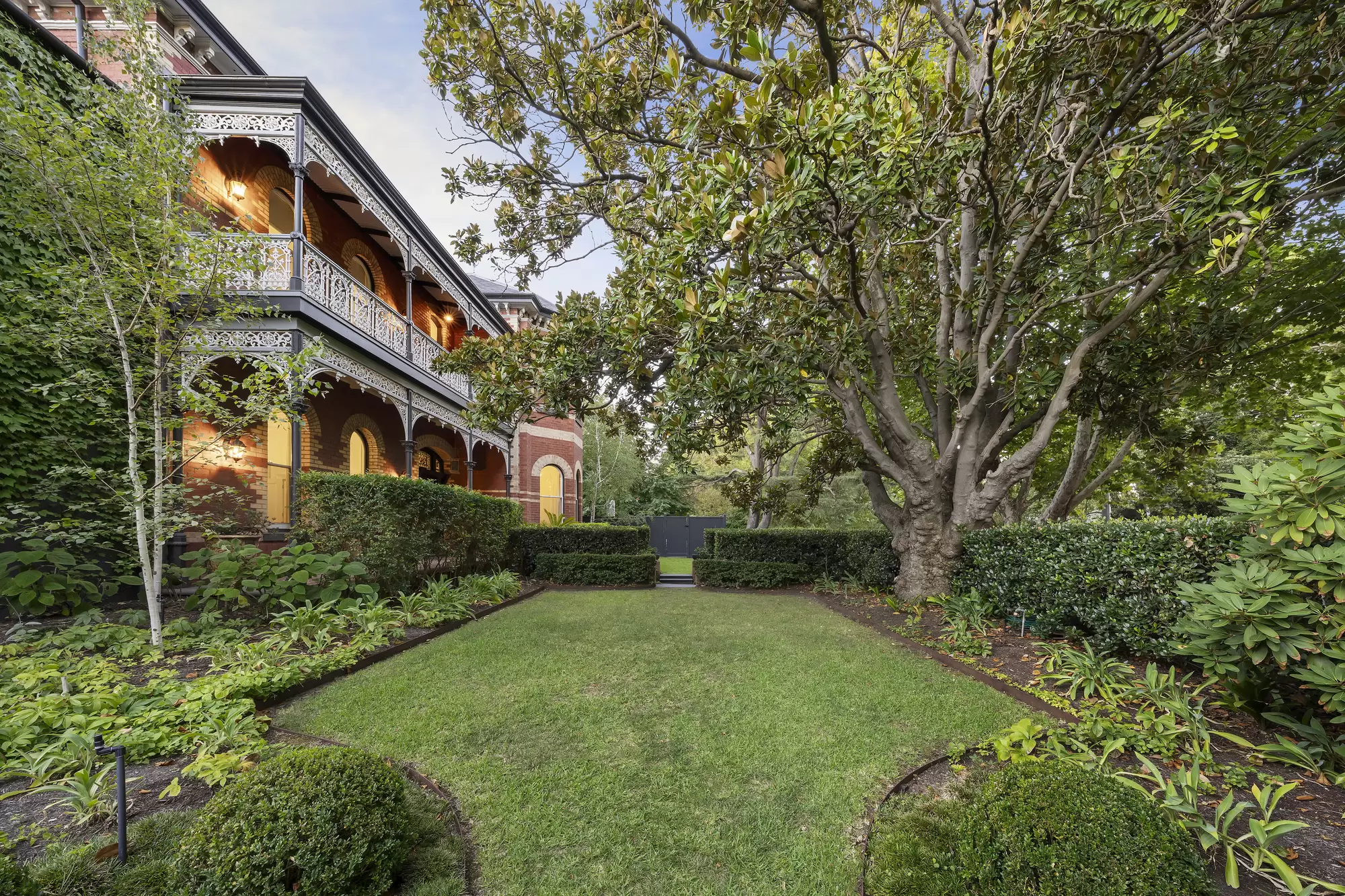 9 Bates Street, Malvern East Sold by Melbourne Sotheby's International Realty - image 3