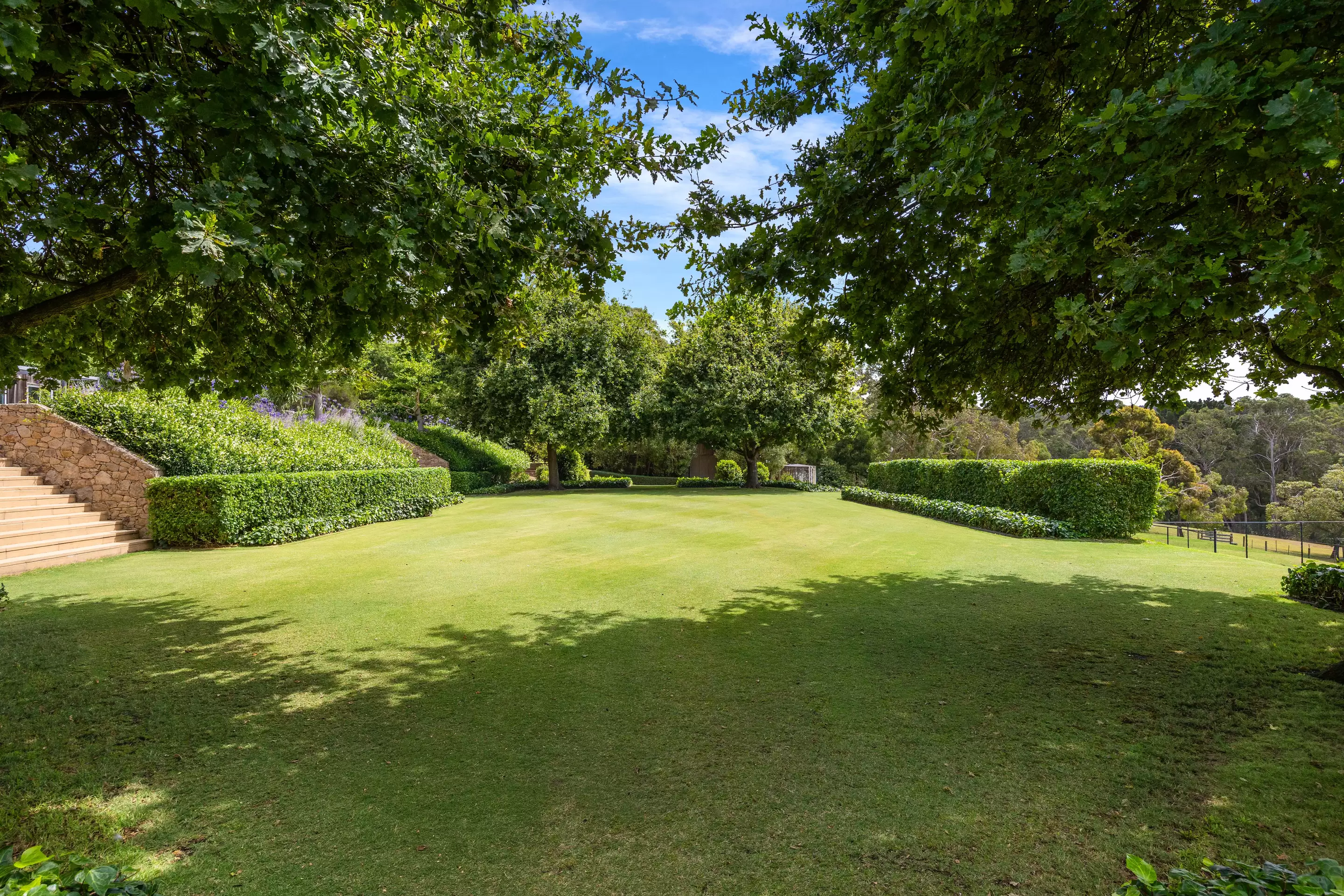 143 Point Leo Road, Red Hill South For Sale by Melbourne Sotheby's International Realty - image 19