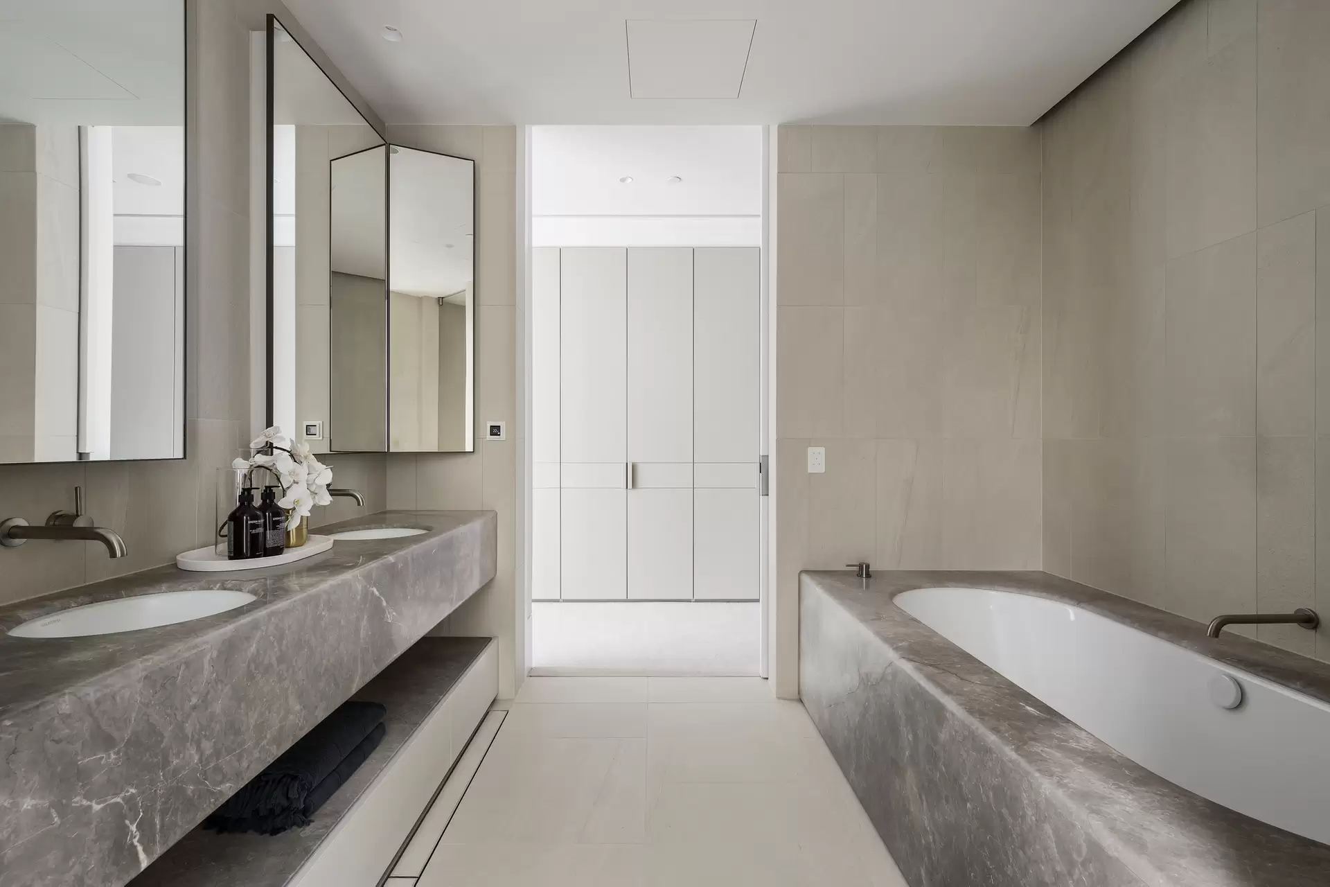 502/370 Albert Street, East Melbourne For Sale by Melbourne Sotheby's International Realty - image 1