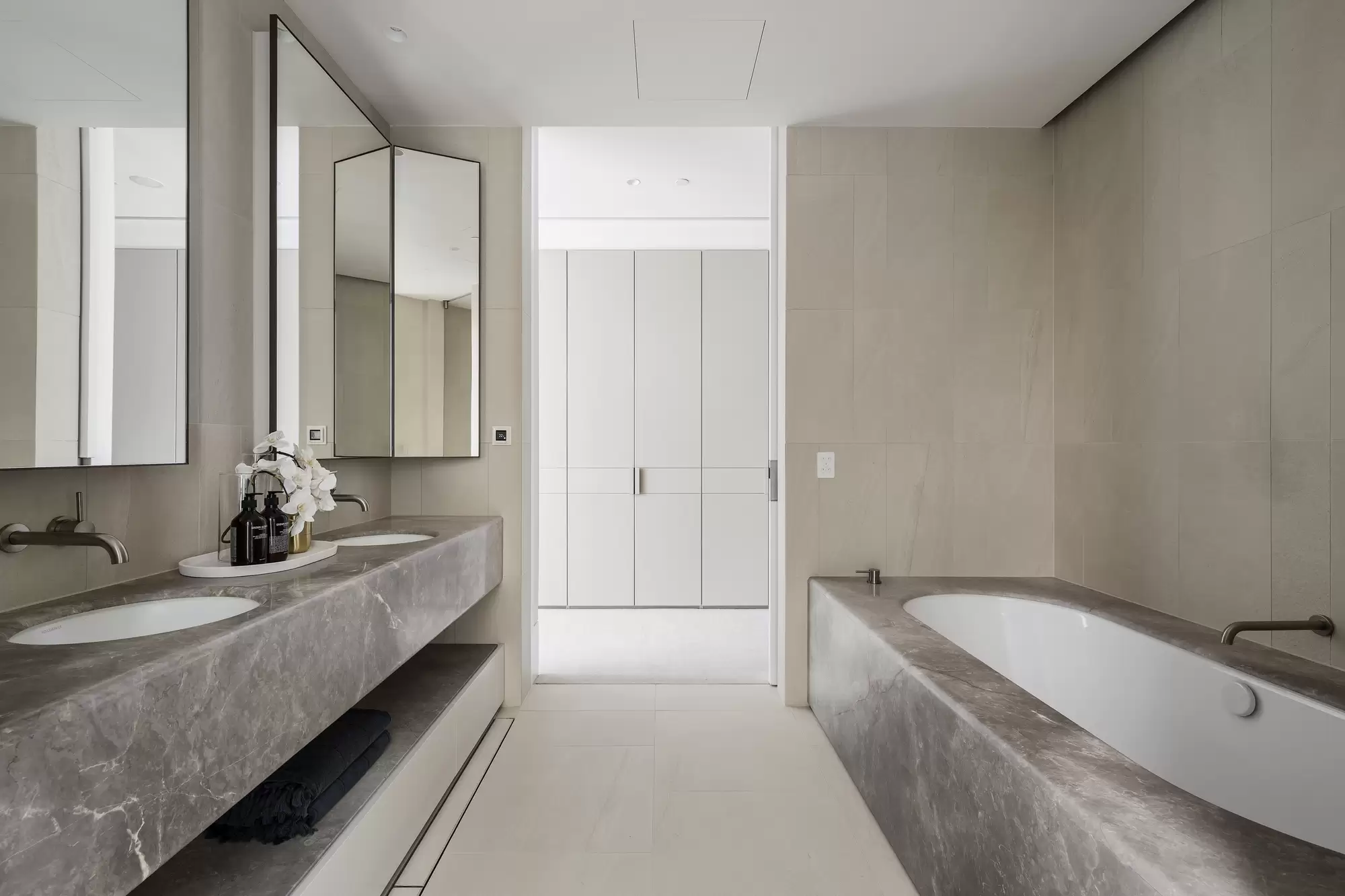 502/370 Albert Street, East Melbourne For Sale by Melbourne Sotheby's International Realty - image 9
