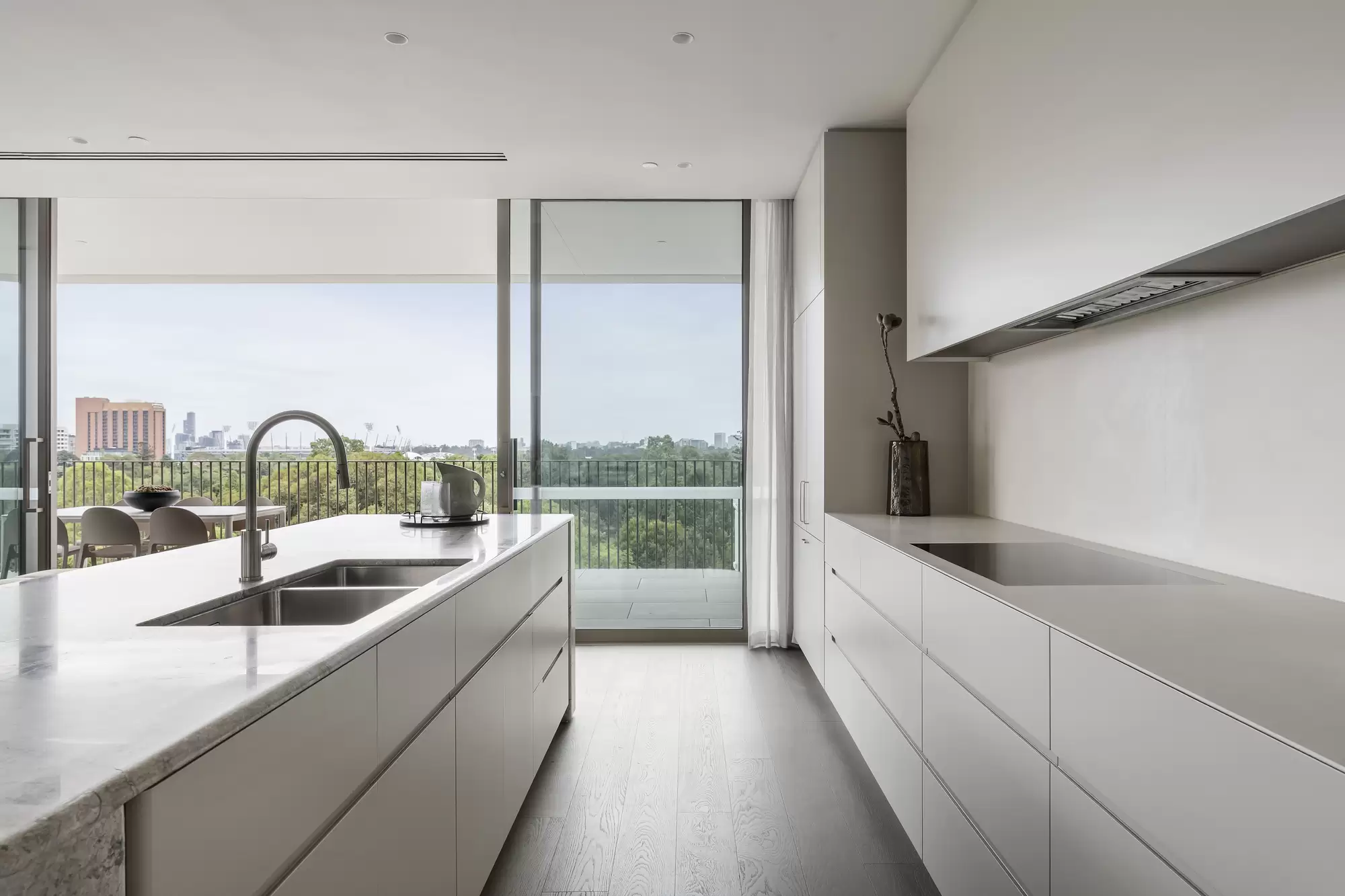 502/370 Albert Street, East Melbourne For Sale by Melbourne Sotheby's International Realty - image 5