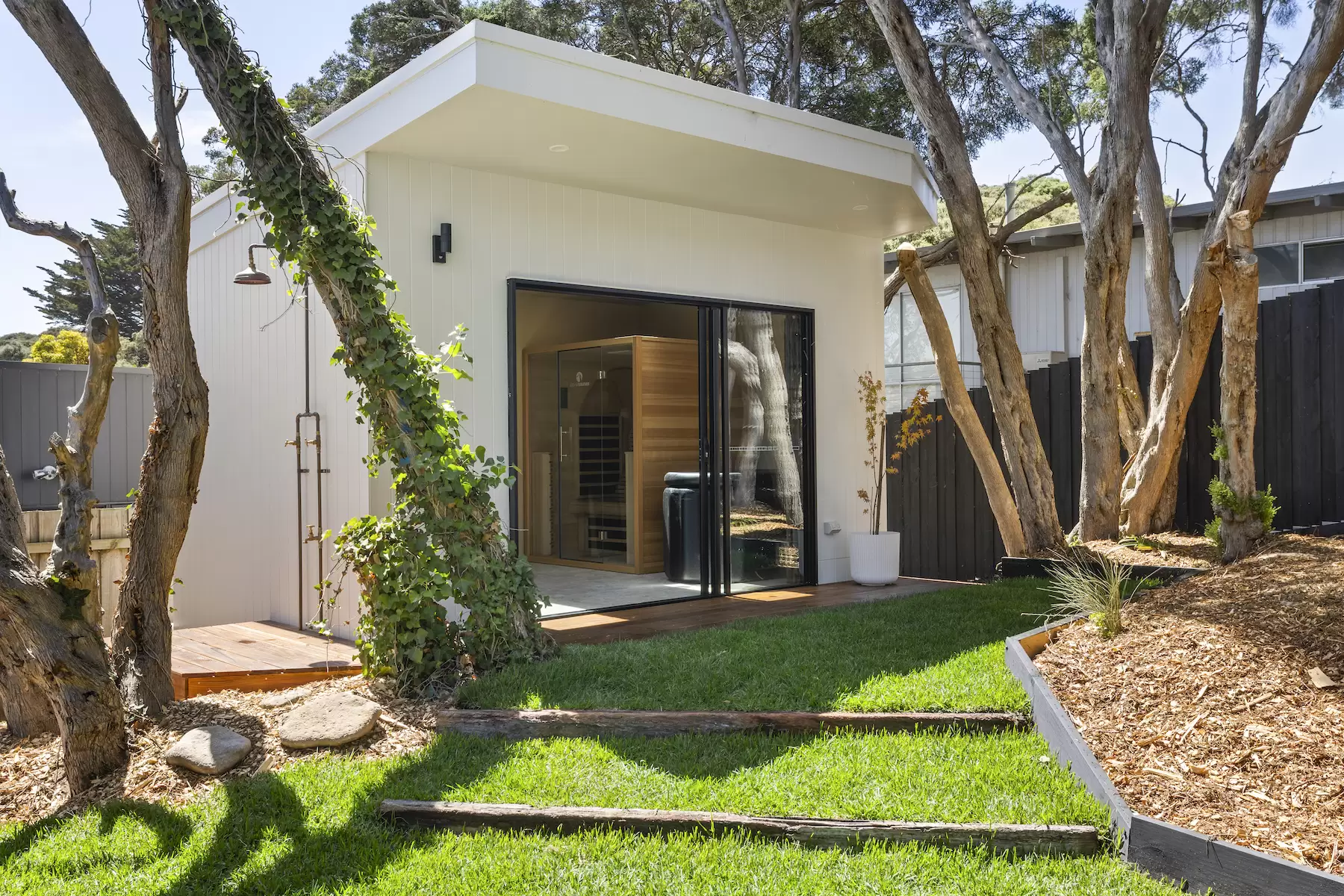 7 Lydgate Street, Blairgowrie For Sale by Melbourne Sotheby's International Realty - image 6