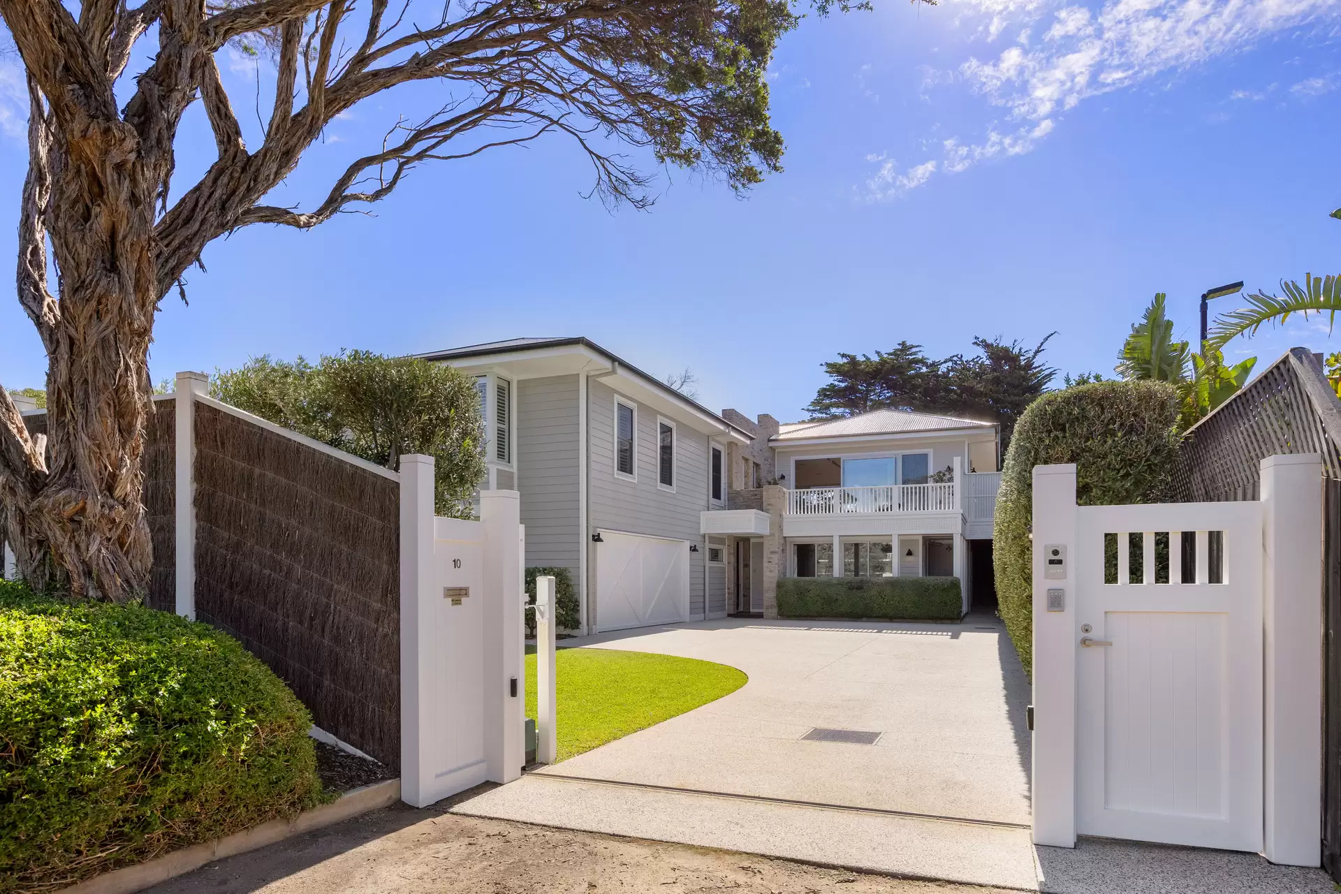 10 Sullivan Street, Sorrento For Sale by Melbourne Sotheby's International Realty - image 1