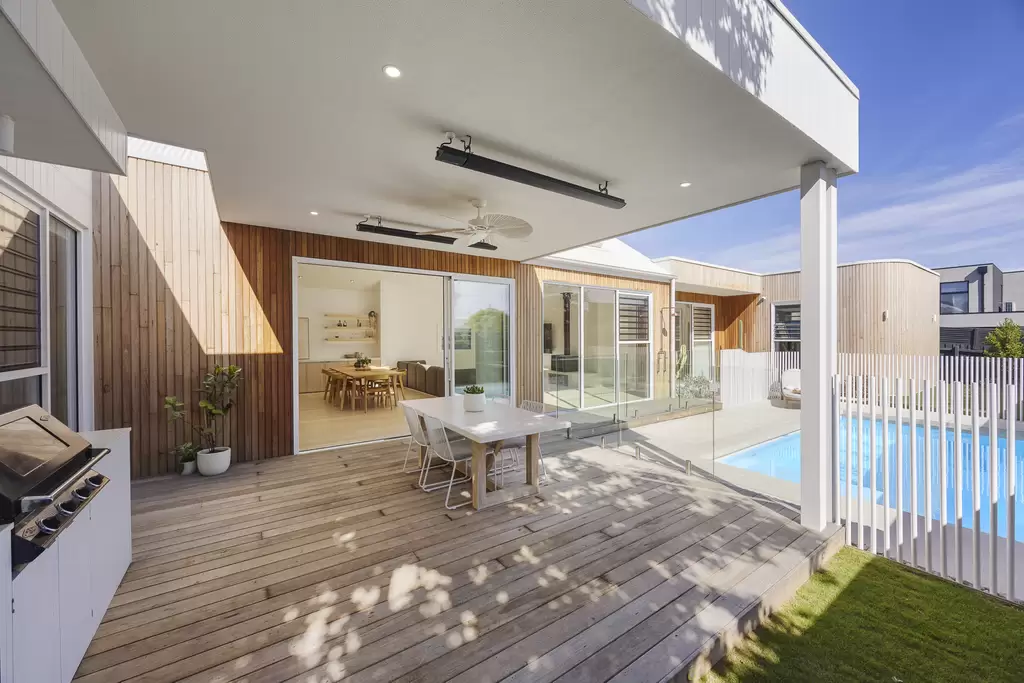 34 Foothills Avenue, McCrae For Sale by Melbourne Sotheby's International Realty