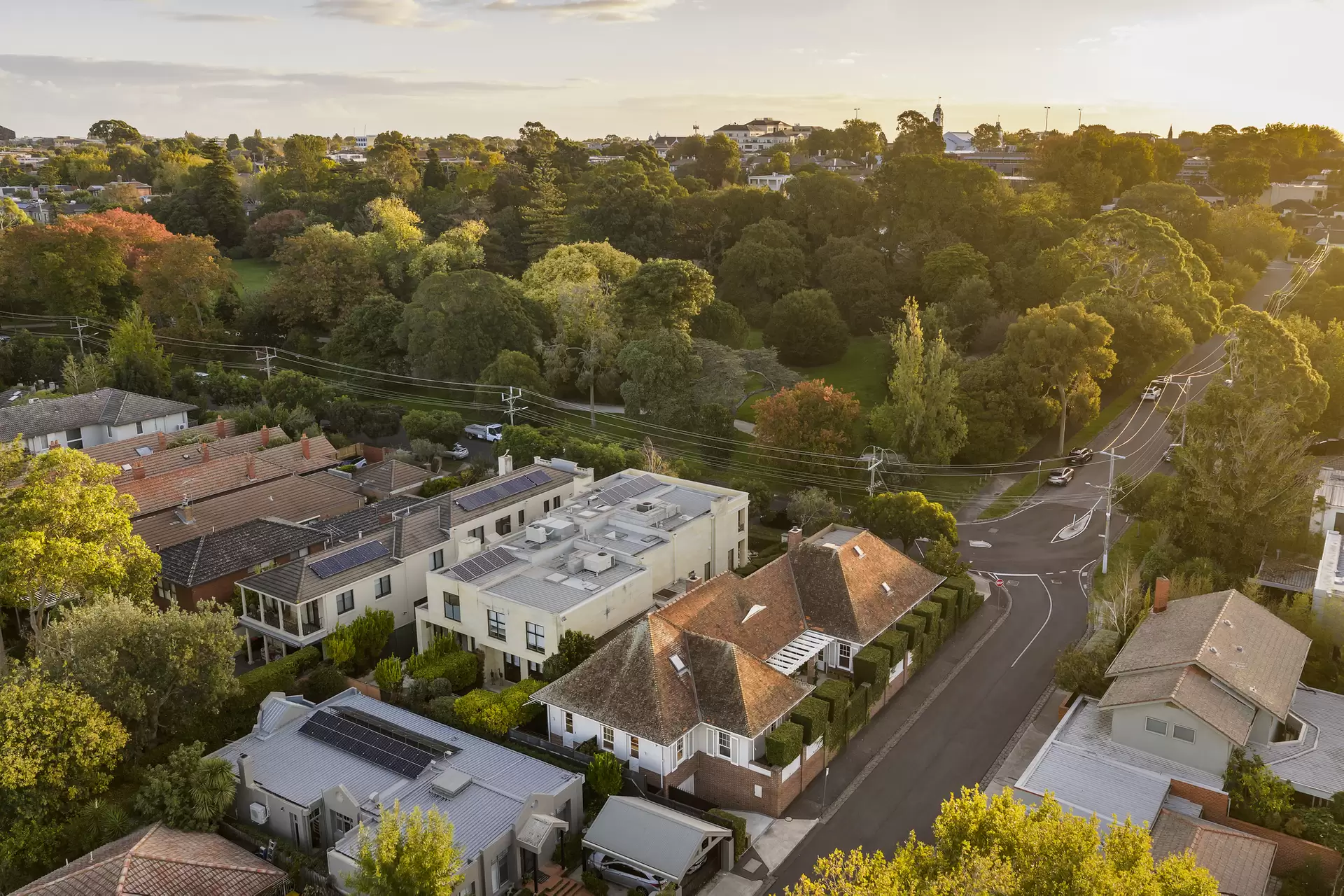 26 Park Street, Malvern Sold by Melbourne Sotheby's International Realty - image 1