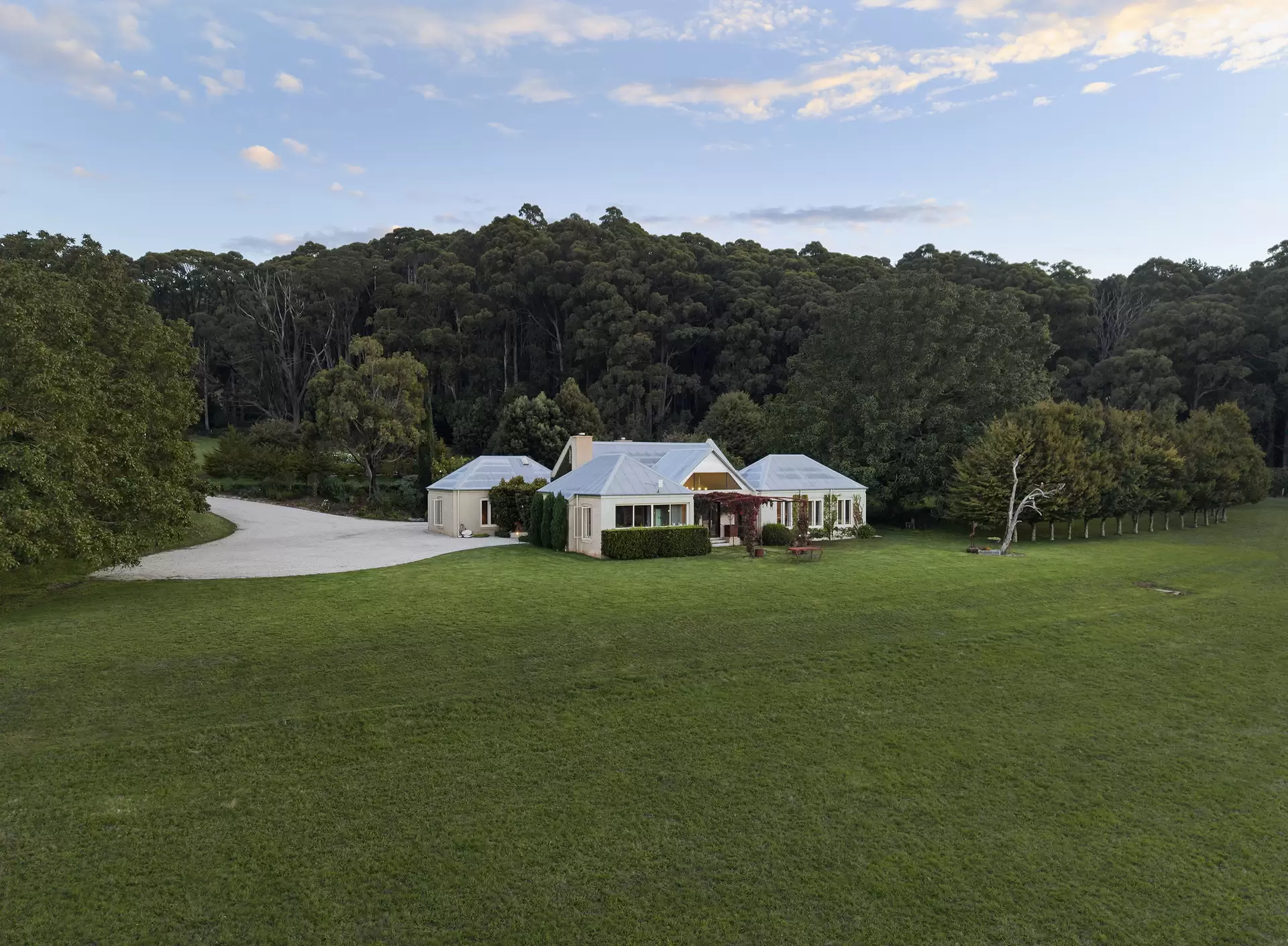 101 Hylands Road, Hesket Sold by Melbourne Sotheby's International Realty - image 1