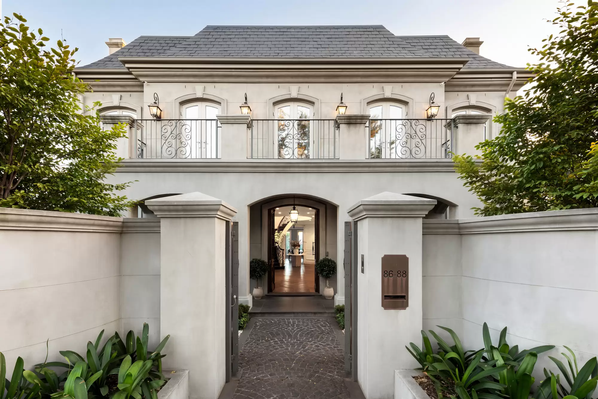 86-88 Wilson Street, Brighton For Sale by Melbourne Sotheby's International Realty - image 1