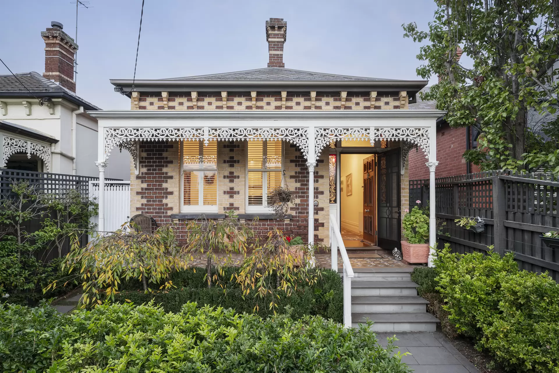 30 Seymour Avenue, Armadale Sold by Melbourne Sotheby's International Realty - image 1